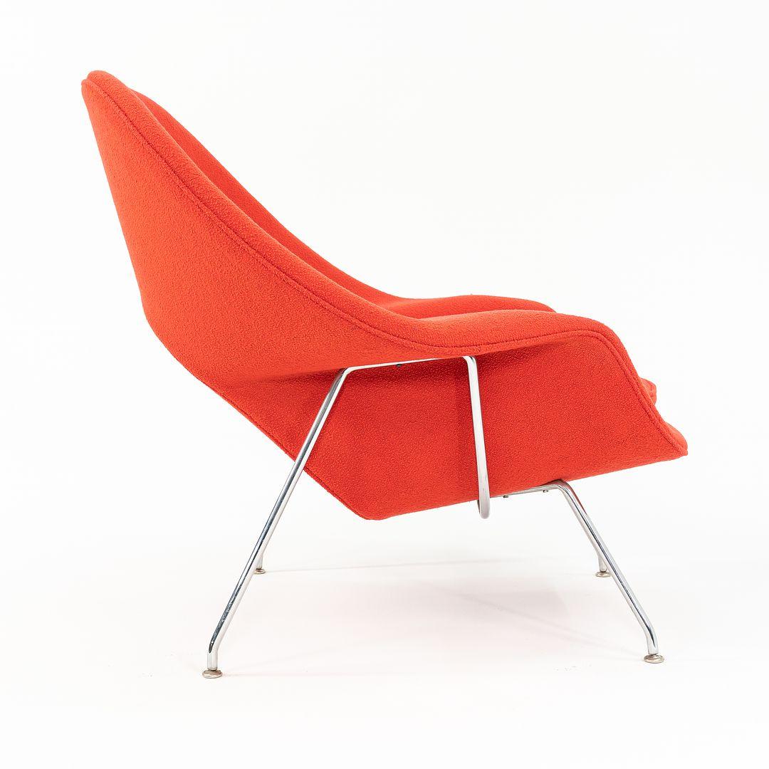 C. 2010 Eero Saarinen for Knoll Full-Size Womb Chair in Crimson Red Boucle (Chaise en forme d'utérus de taille normale) en vente 1