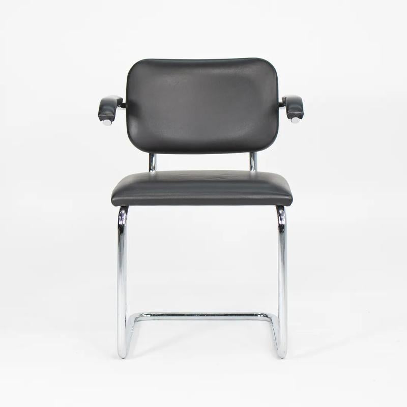 C. 2010 Paire de chaises à accoudoirs Cesca en cuir noir de Marcel Breuer pour Knoll en vente 5