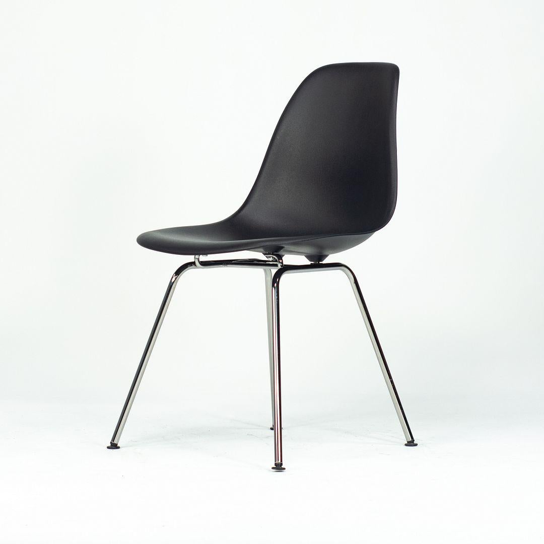 C. 2018 Eames DSX Plastic Shell Chair by Herman Miller in Plastic with H-Base (Chaise Eames DSX en plastique avec base en H) en vente 1