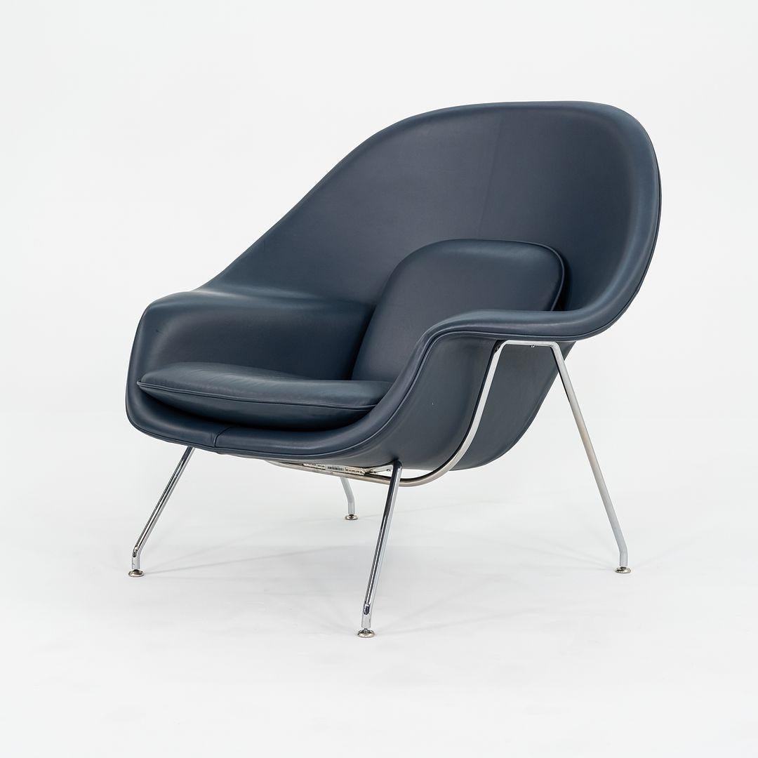 Modern C. 2019 Eero Saarinen for Knoll Womb Chair and Ottoman in Blue Leather For Sale