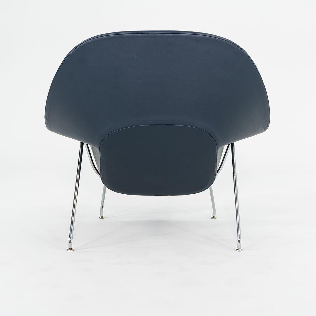 C. 2019 Eero Saarinen for Knoll Womb Chair and Ottoman in Blue Leather For Sale 1
