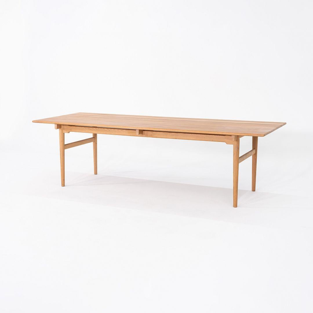 C. 2020 Hans Wegner for Carl Hansen CH327 Dining Table in Oak For Sale 3