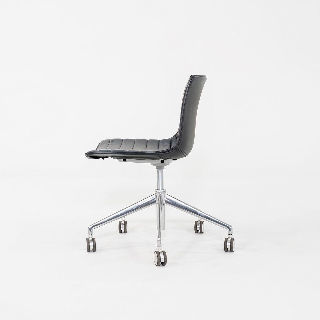 Schreibtischstühle aus Leder mit Untergestell, Lievore Altherr Molina für Arper Catifa, ca. 2020 im Angebot 1