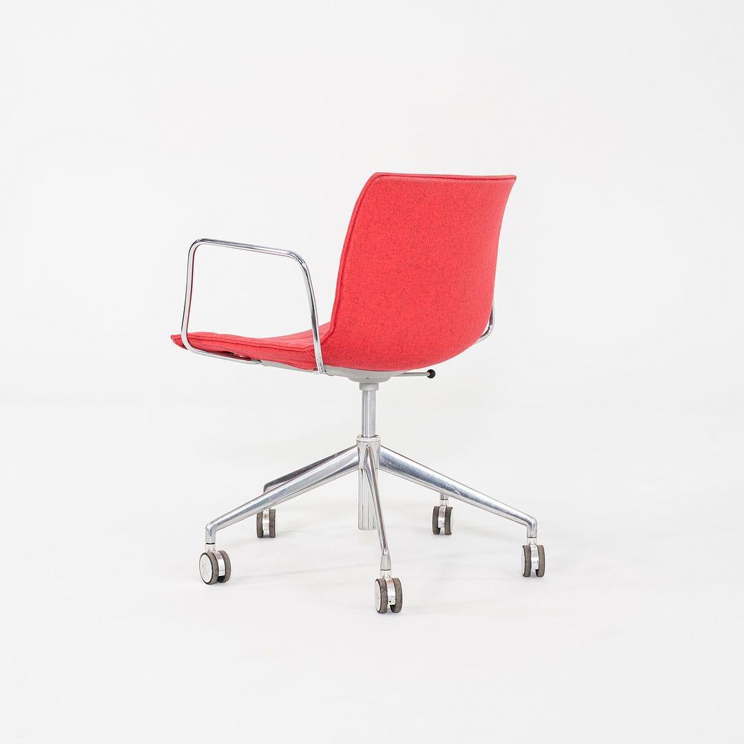 italien Chaises de bureau Lievore Altherr Molina pour Arper Catifa avec accoudoirs et pythoniques, vers 2020 en vente