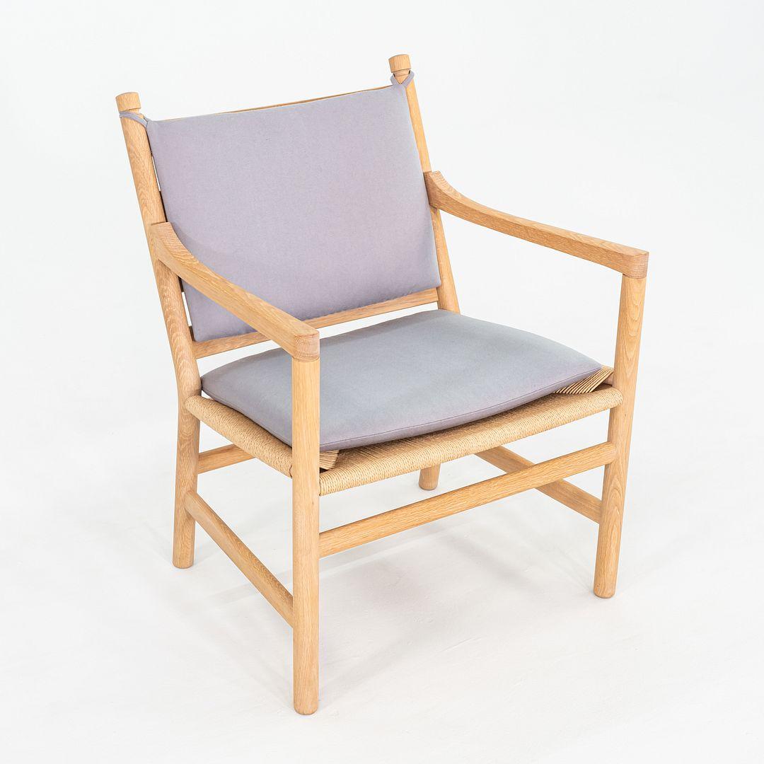 Paire de chaises longues Hans Wegner pour Carl Hansen en chêne avec coussins, vers 2020 Bon état - En vente à Philadelphia, PA