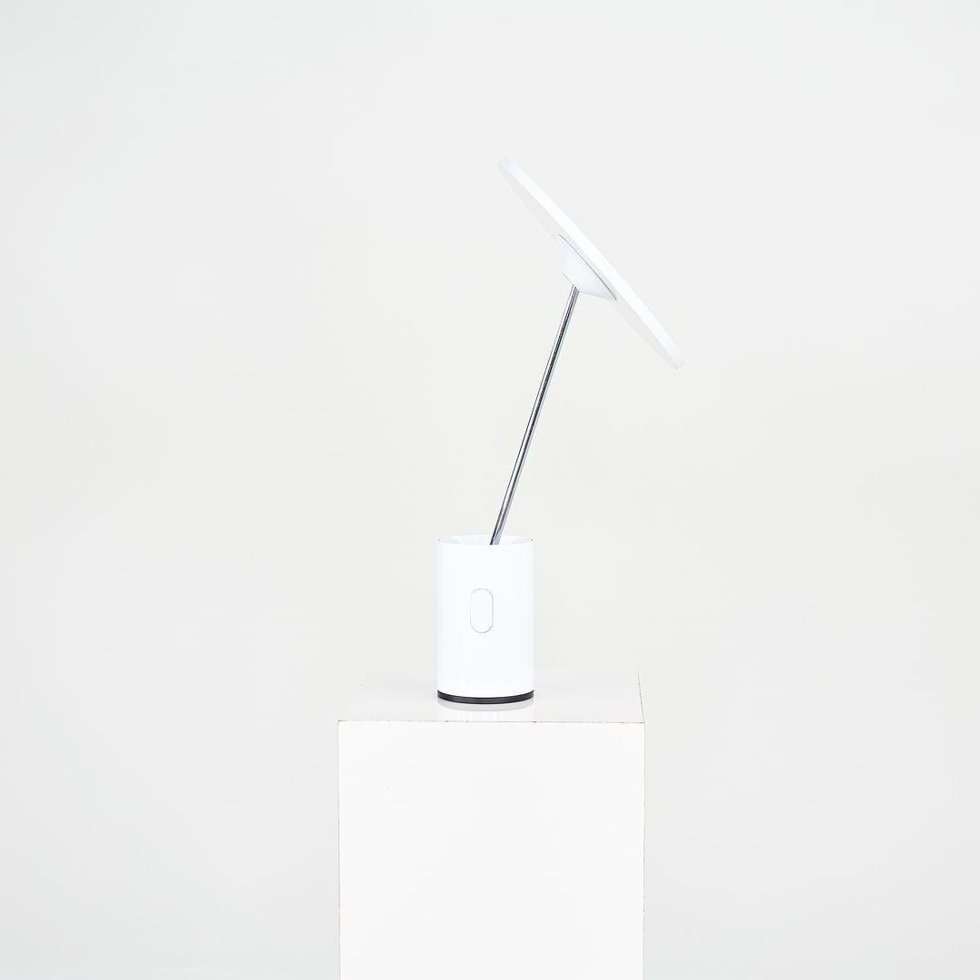 C. 2021 Artemide Sisifo Tischleuchte von Scott Wilson LED mit Touch-Dimmer in Weiß (Italienisch) im Angebot