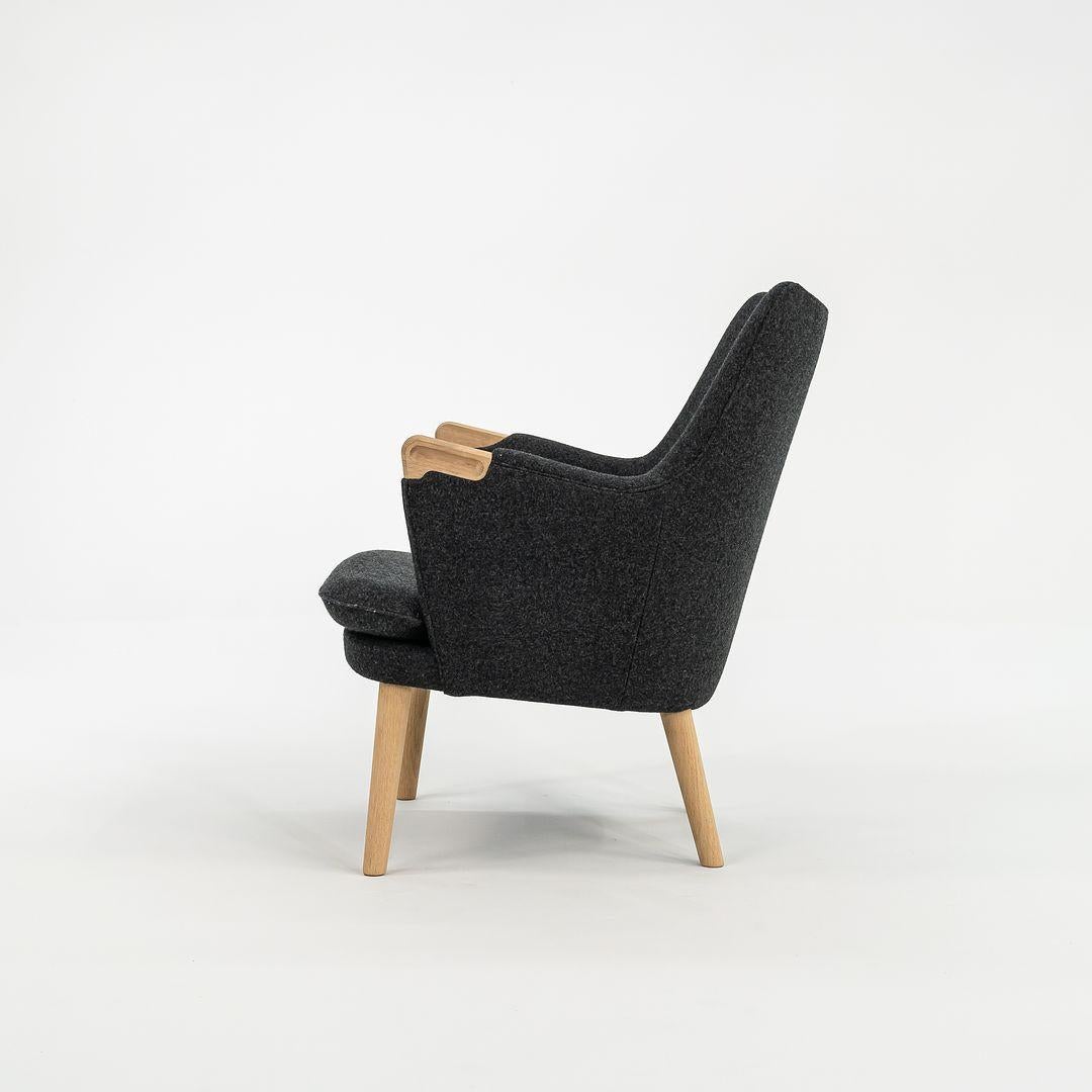 C. 2021 Carl Hansen CH71 Loungesessel in Divina Melange mit Eiche Seife MINT (21. Jahrhundert und zeitgenössisch) im Angebot