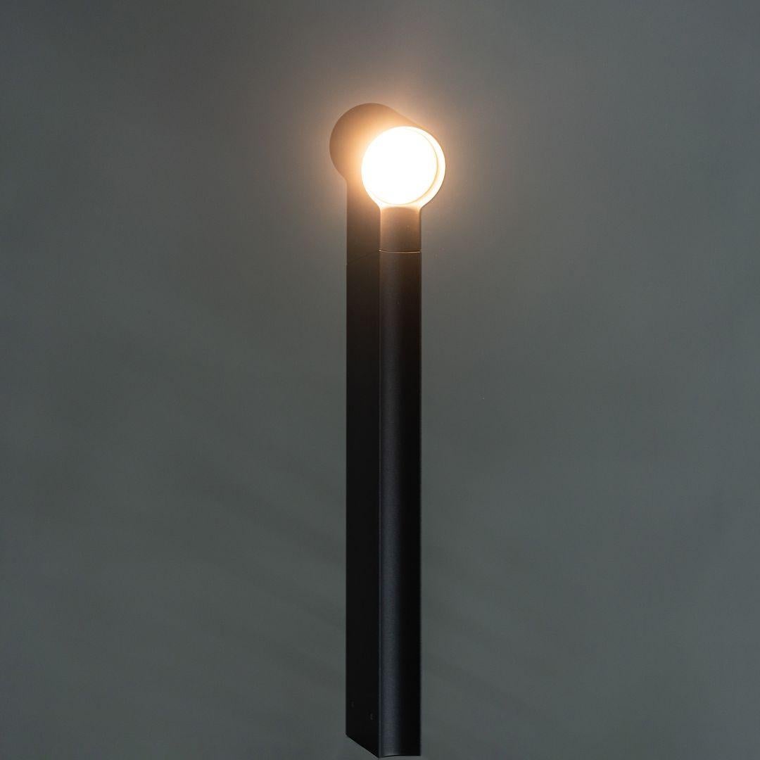 C. 2022 Arik Levy per Artemide Lampada da Terra Oblique 75 LED in Alluminio Antracite In condizioni ottime in vendita a Philadelphia, PA