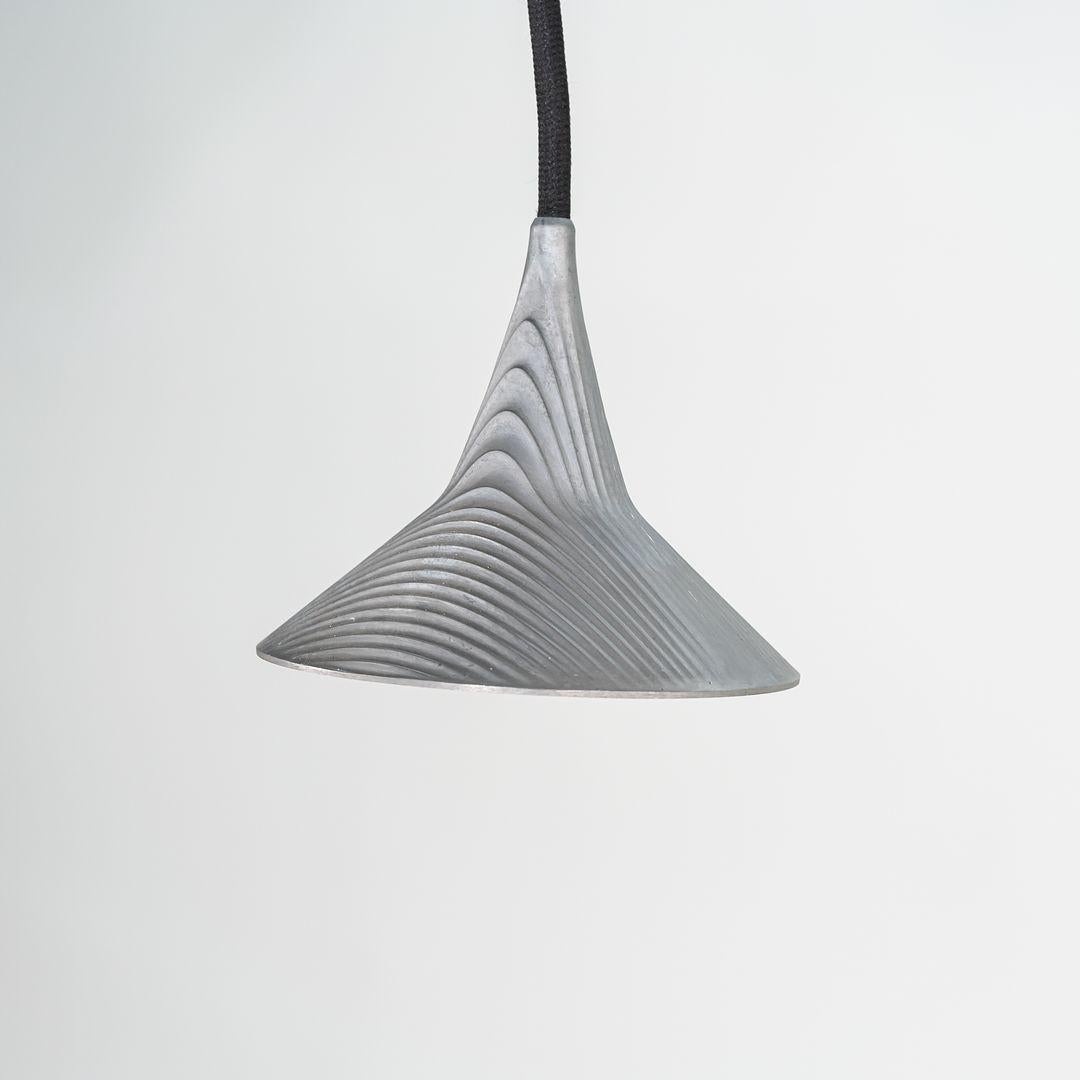 XXI secolo e contemporaneo C. 2022 Artemide Unterlinden Lampada a Sospensione 3000K Alluminio Herzog & de Meuron in vendita