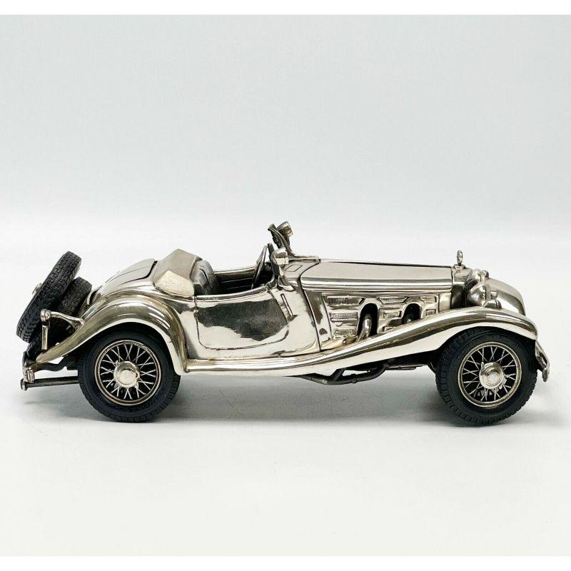 C. Bartolomei Italienisches Sterling Silber Modellauto 1935 Mercedes-Benz 500k Roadster

C. Bartolomei Italien Sterlingsilber Modellauto, circa 1935 Mercedes-Benz 500k Roadster. Der gesamte Wagen scheint aus Sterlingsilber zu sein, mit Ausnahme