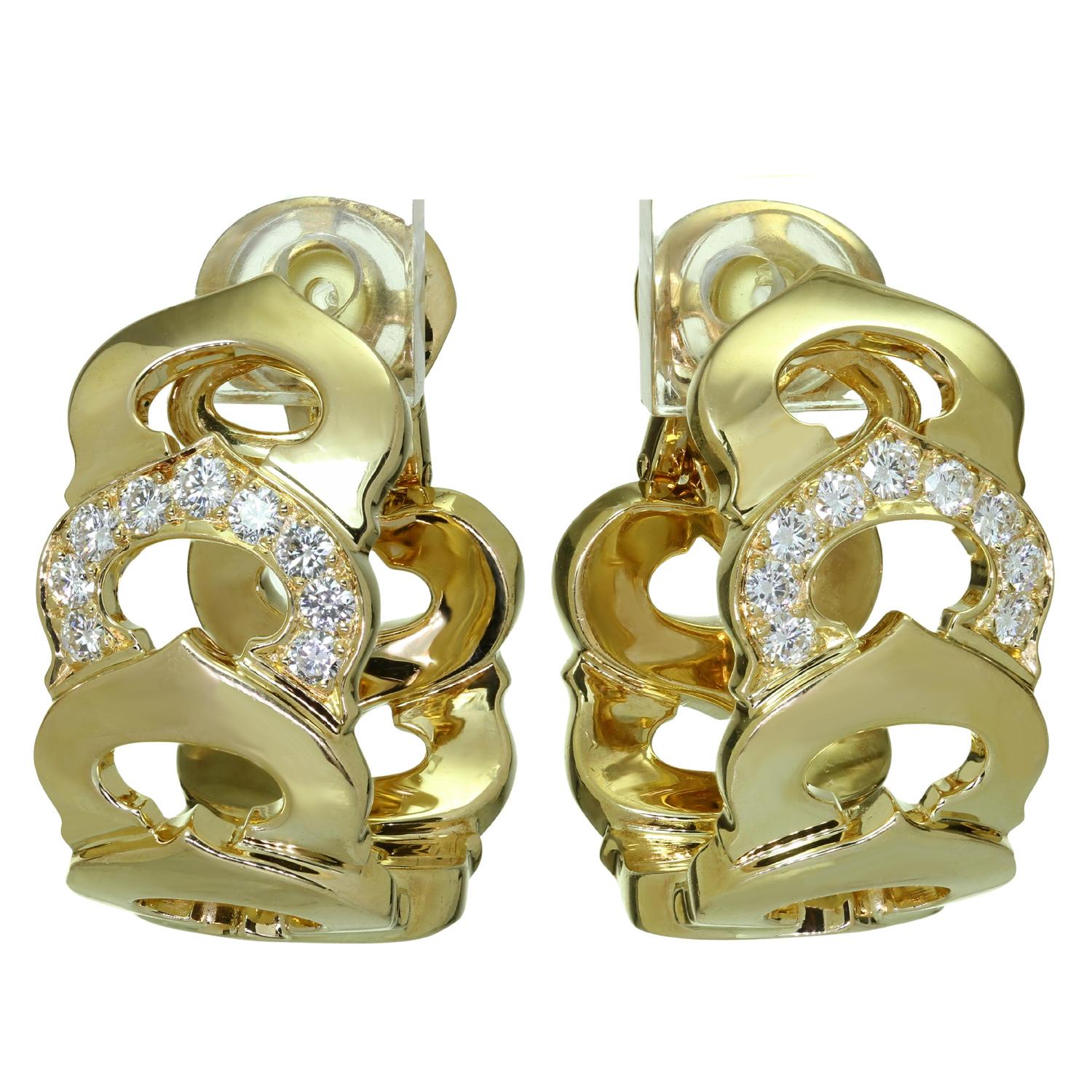 Boucles d'oreilles à clips C De CARTIER en or jaune 18 carats et diamants  Pour femmes en vente