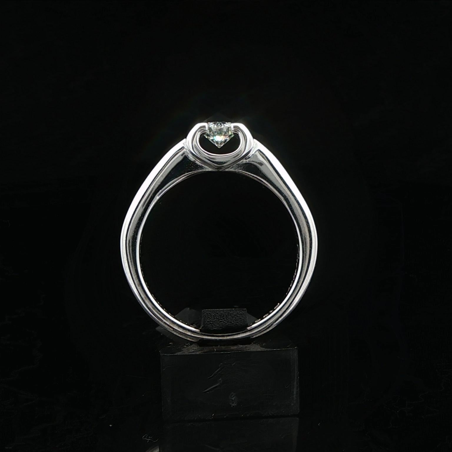 C De Cartier Platin F VVS2 .30ct Diamant Solitär Verlobungsring w / Box Damen im Angebot