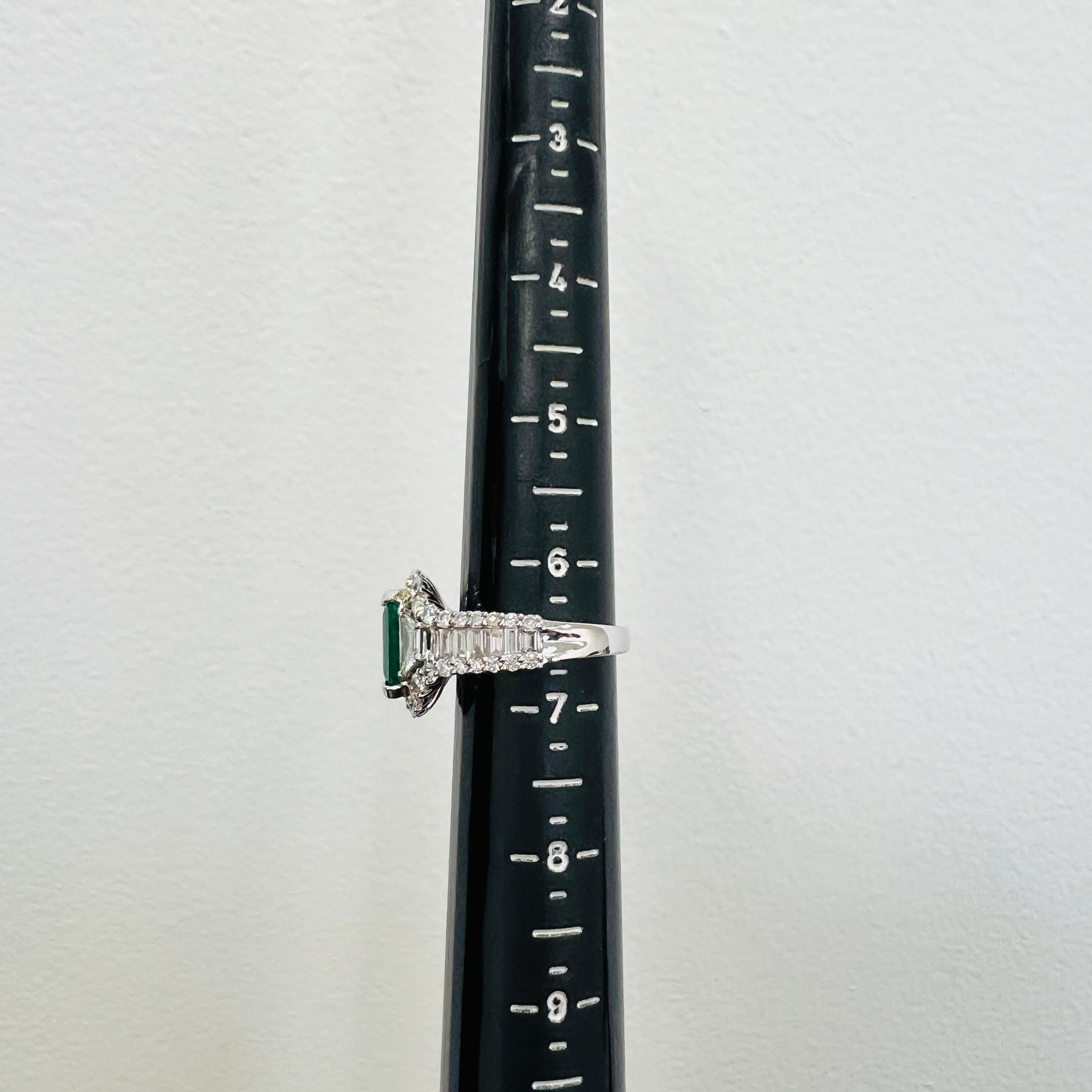 C. Anello con smeraldo colombiano ottagonale e diamante bianco da 4 carati Dunaigre in vendita 4