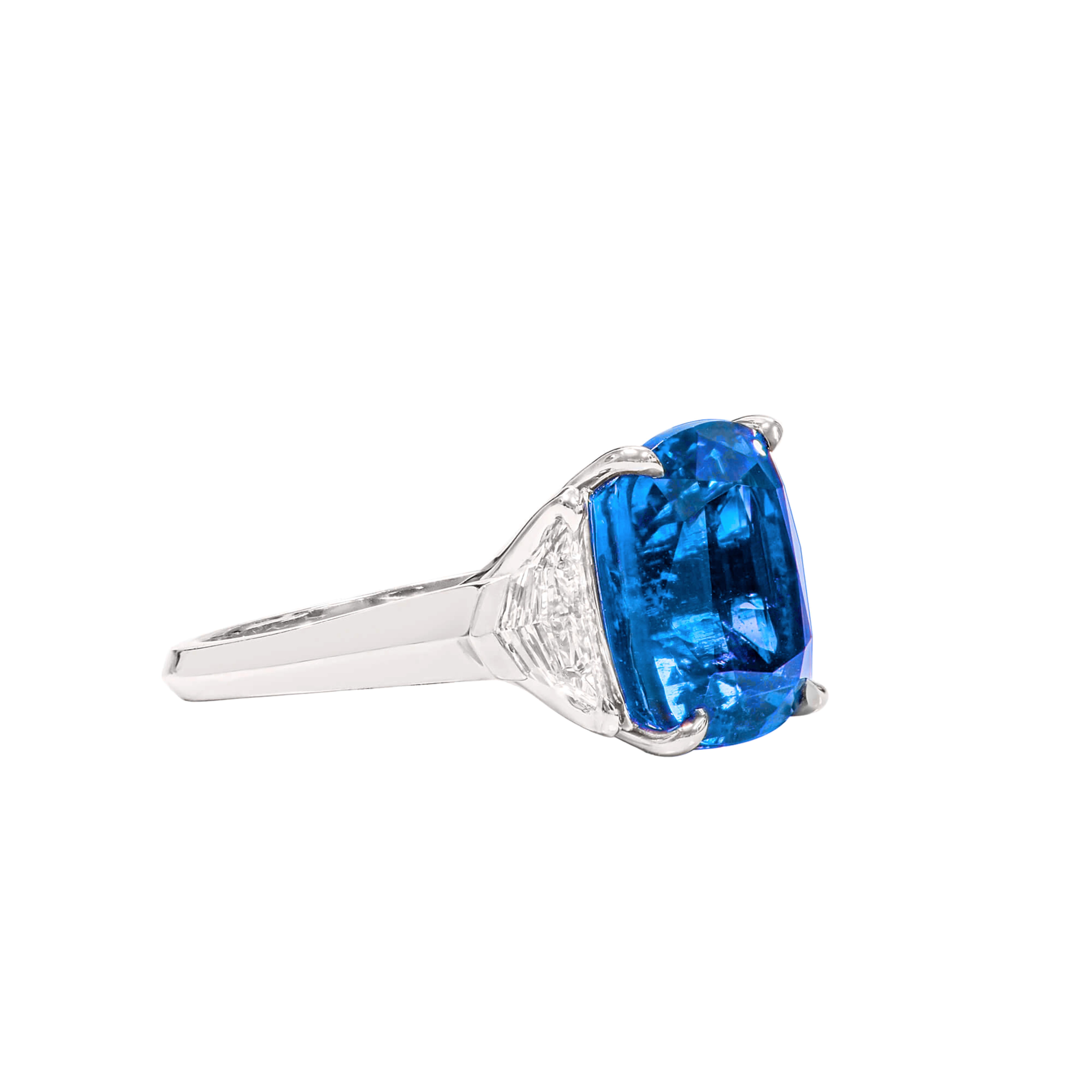 Elegant 5.00 Carat Ceylon Cushion-Cut Sapphire Ring with Cadillac-Cut Diamond Sides – C. Dunaigre Certified

A timeless treasure of exquisite taste — featuring a 5.00 carat cushion-cut sapphire of Ceylon origin, certified by C. Dunaigre. This