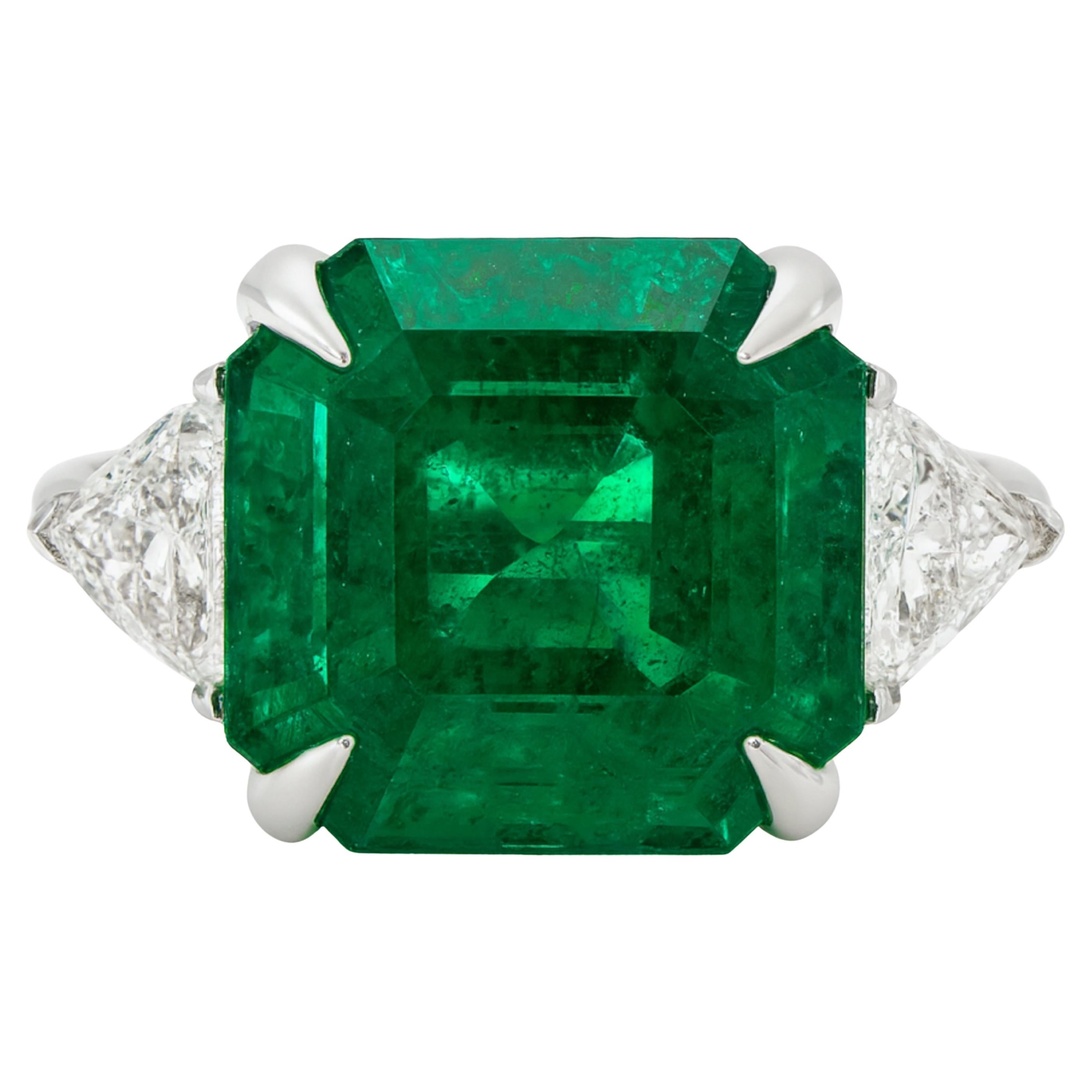 C. Anillo de diamante esmeralda colombiano certificado Dunaigre de 4.07 quilates en venta