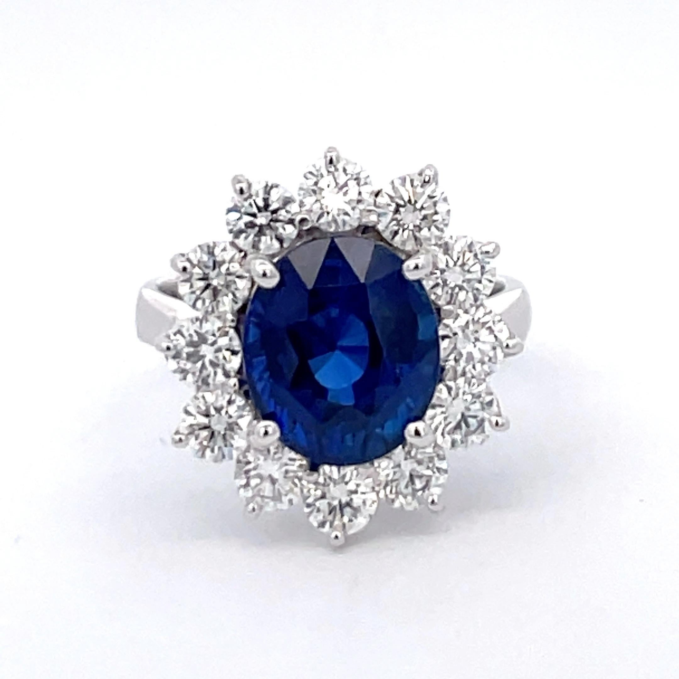 Taglio ovale C. Anello di diamanti con zaffiro blu reale certificato Dunaigre 6,80 carati Sri Lanka