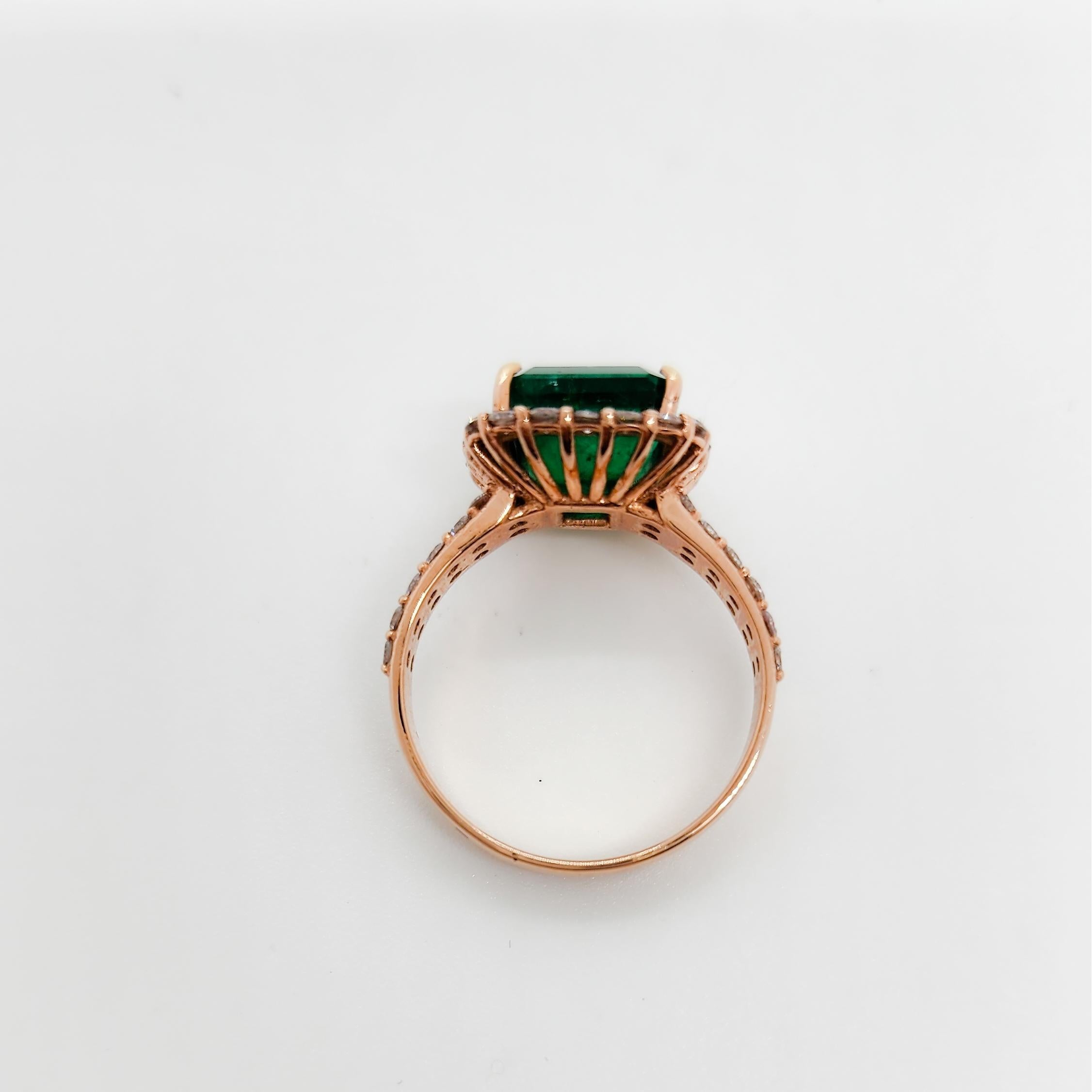 Women's or Men's C. Dunaigre Zambian Emerald and Diamond Cocktail Ring in 18k Rose Gold For Sale