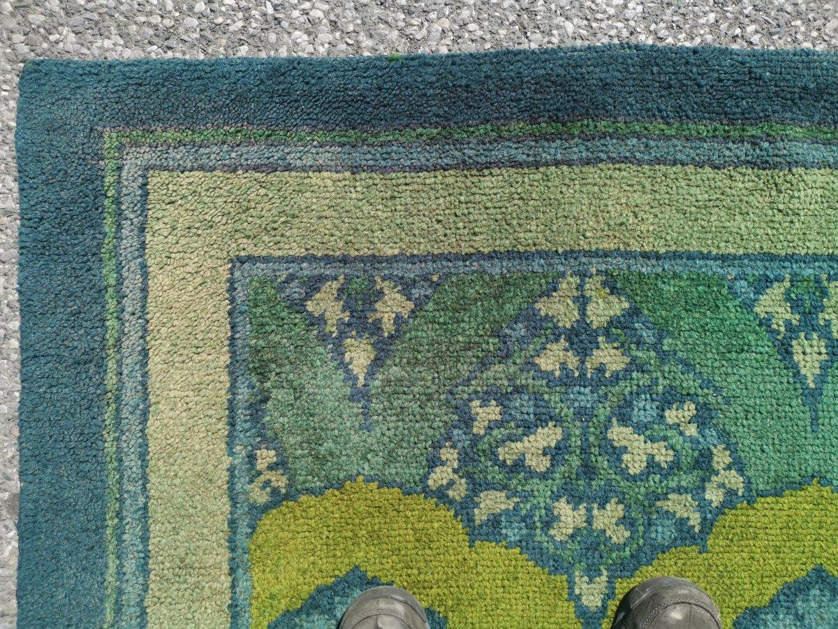 C F A Voysey für Liberty & Co., seltener „Glenmure“ Donegal-Teppich mit satten Farben (Handgewebt) im Angebot