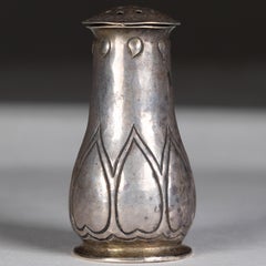 Shaker à sel en argent Arts & Crafts de Keswick School of Industrial Art