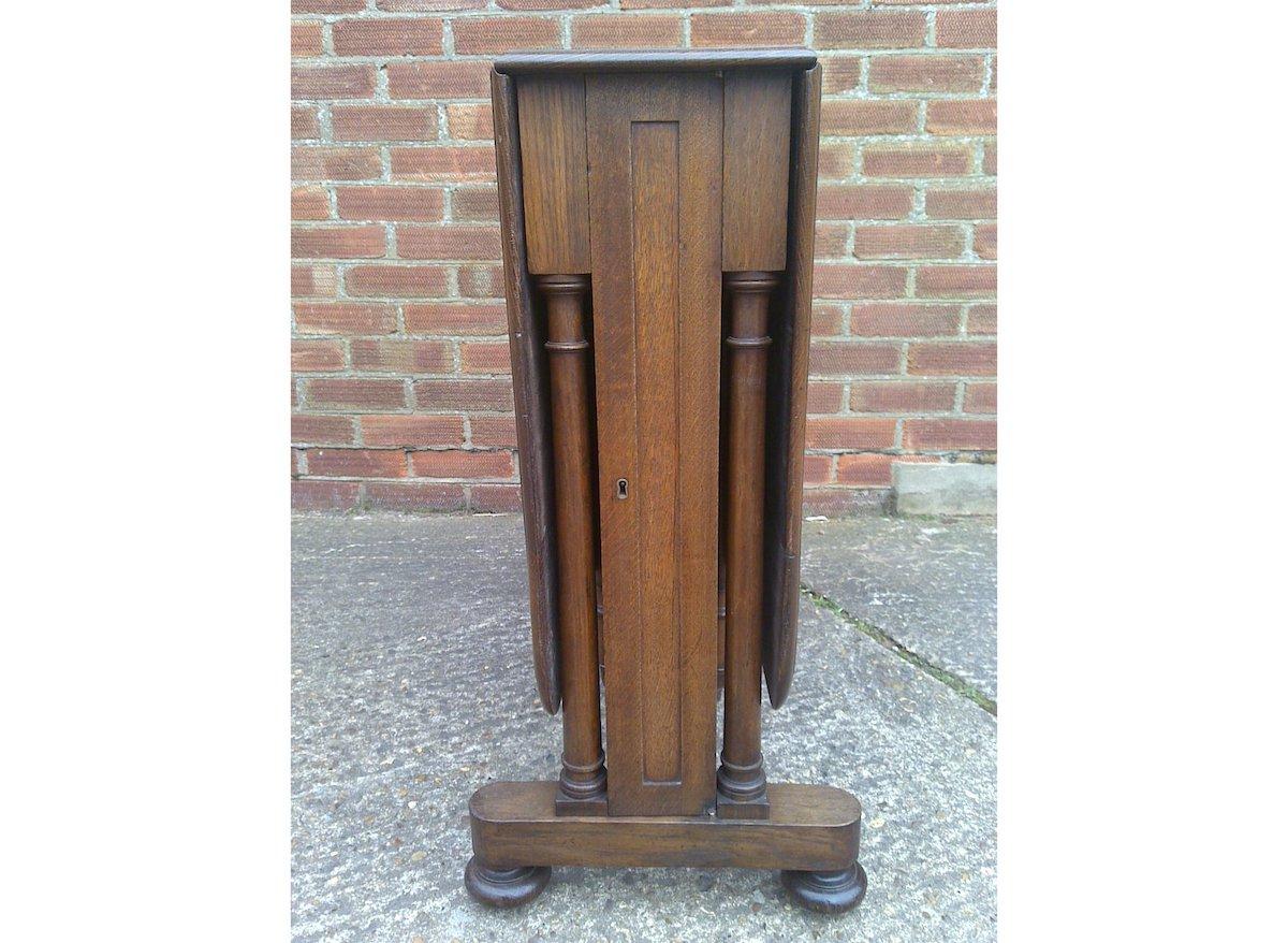 C Hindleys 134 Oxford St. London, a Quality Drop Leaf Victorian Oak Dining Table For Sale 3