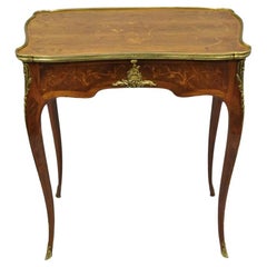 C. Mellier & Co London Französischer Beistelltisch im Louis-XV-Stil mit 2 Schubladen, Intarsien und Leder