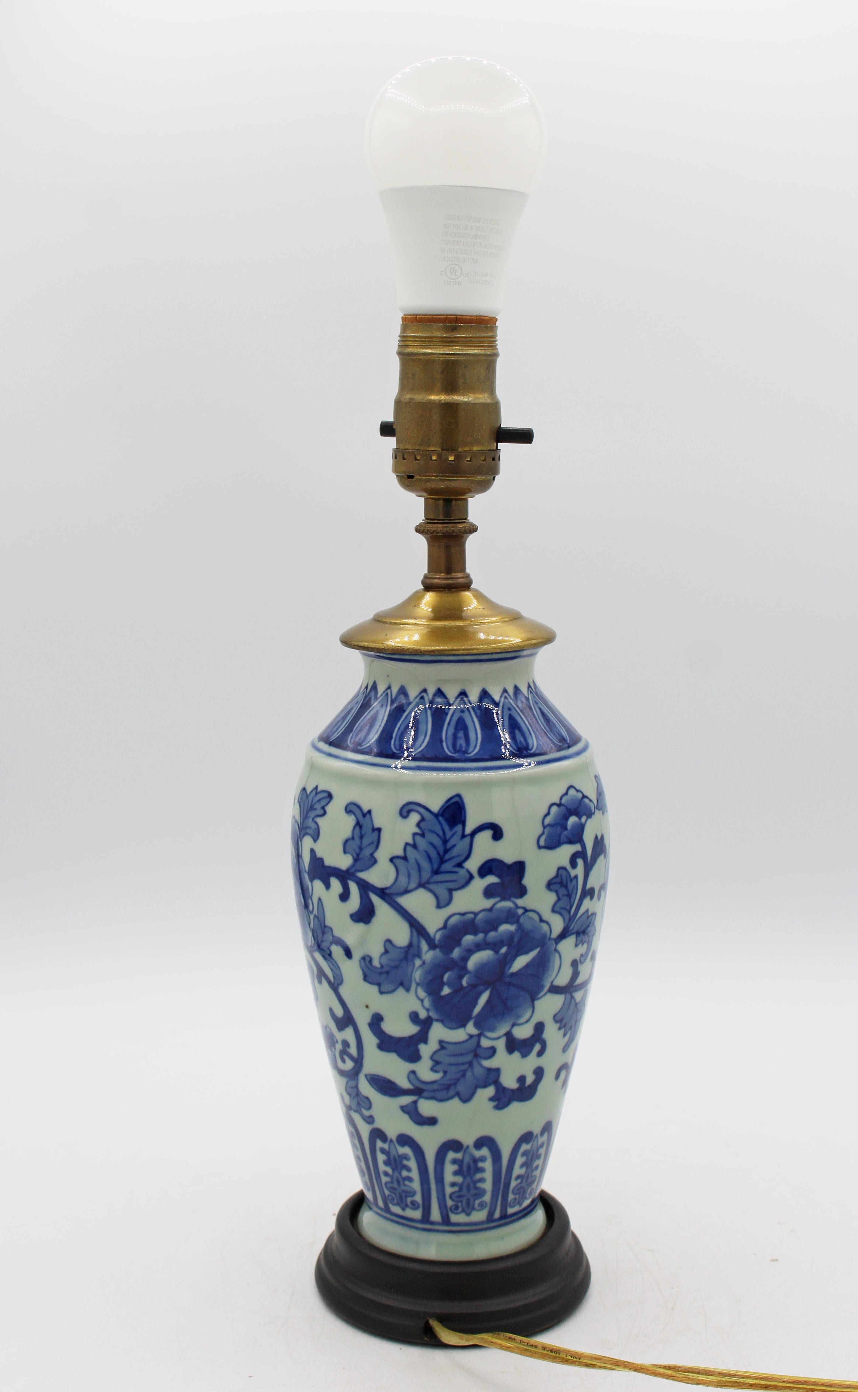 Brass C. Mid-20th Century Pair of Chinese Export Porcelain Vases Mounted as Lamps For Sale