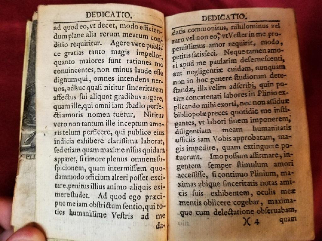 C Plinii Caecilii Secundi Epistolae Et Panegyricus, 1712 In Fair Condition For Sale In Dallas, TX