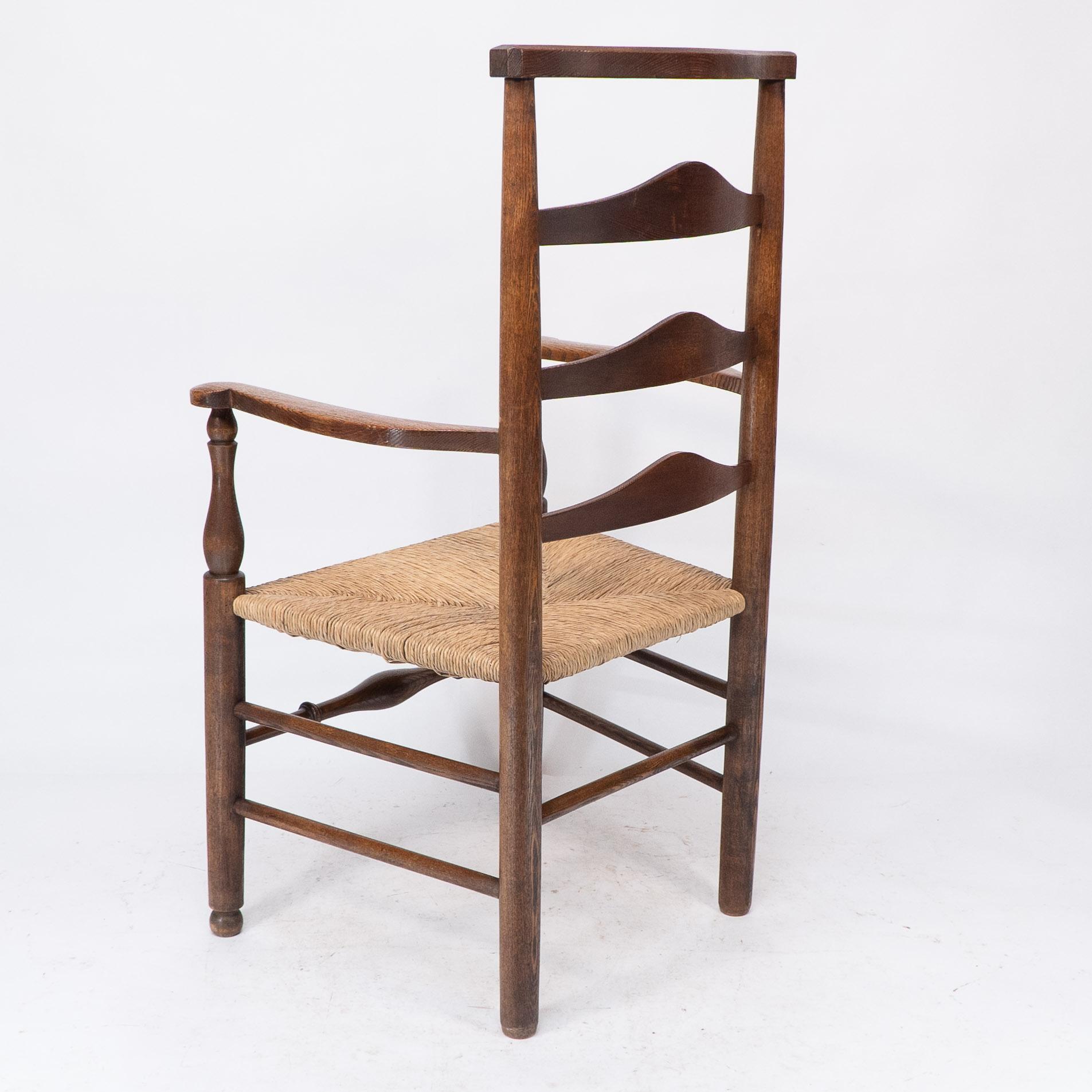 C. R. Ashbee attr. Un sillón Arts & Crafts con respaldo de escalera de roble y asiento reempotrado en venta 11