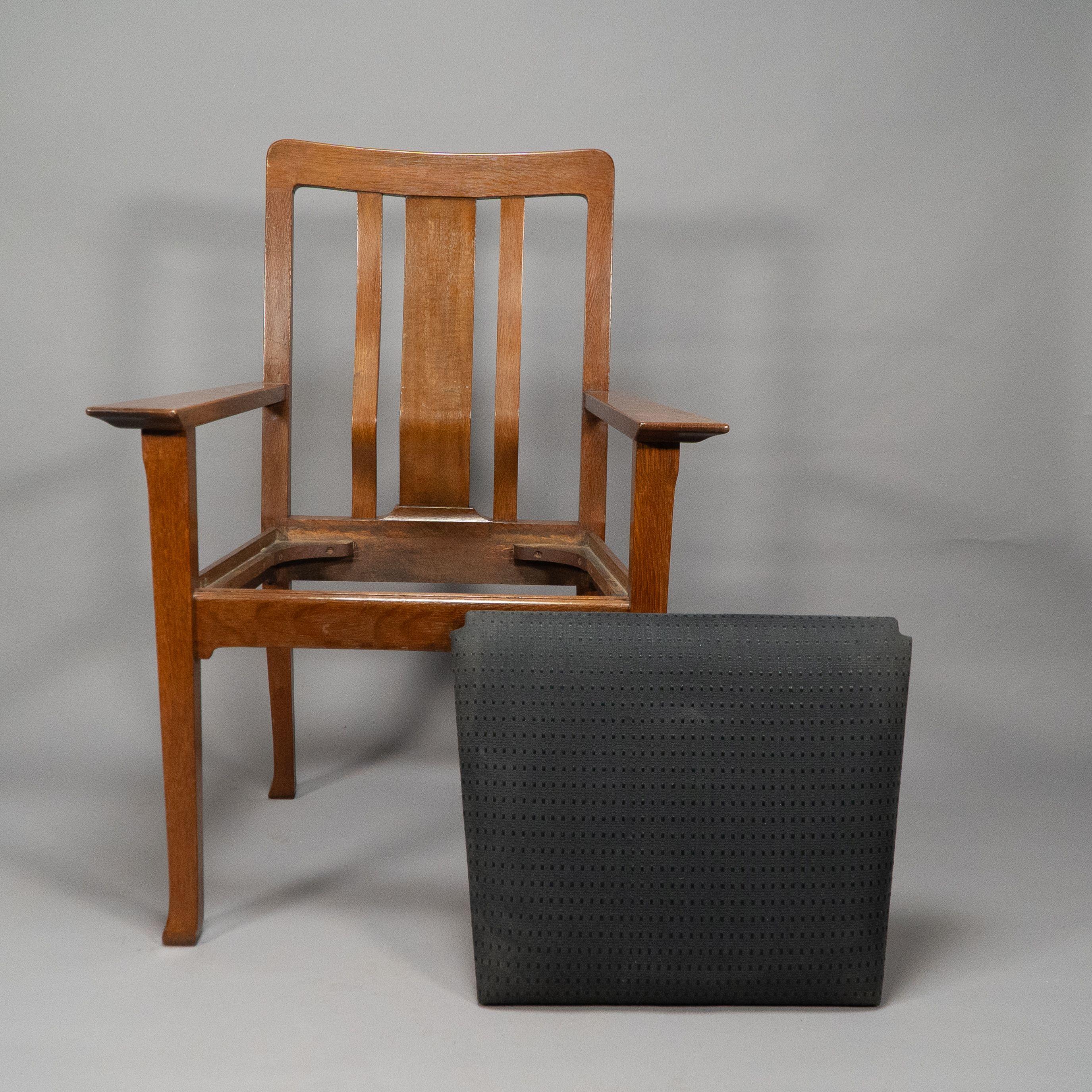 C R Ashbee for The Guild of Handicraft. A rare Arts and Crafts oak armchair For Sale 14