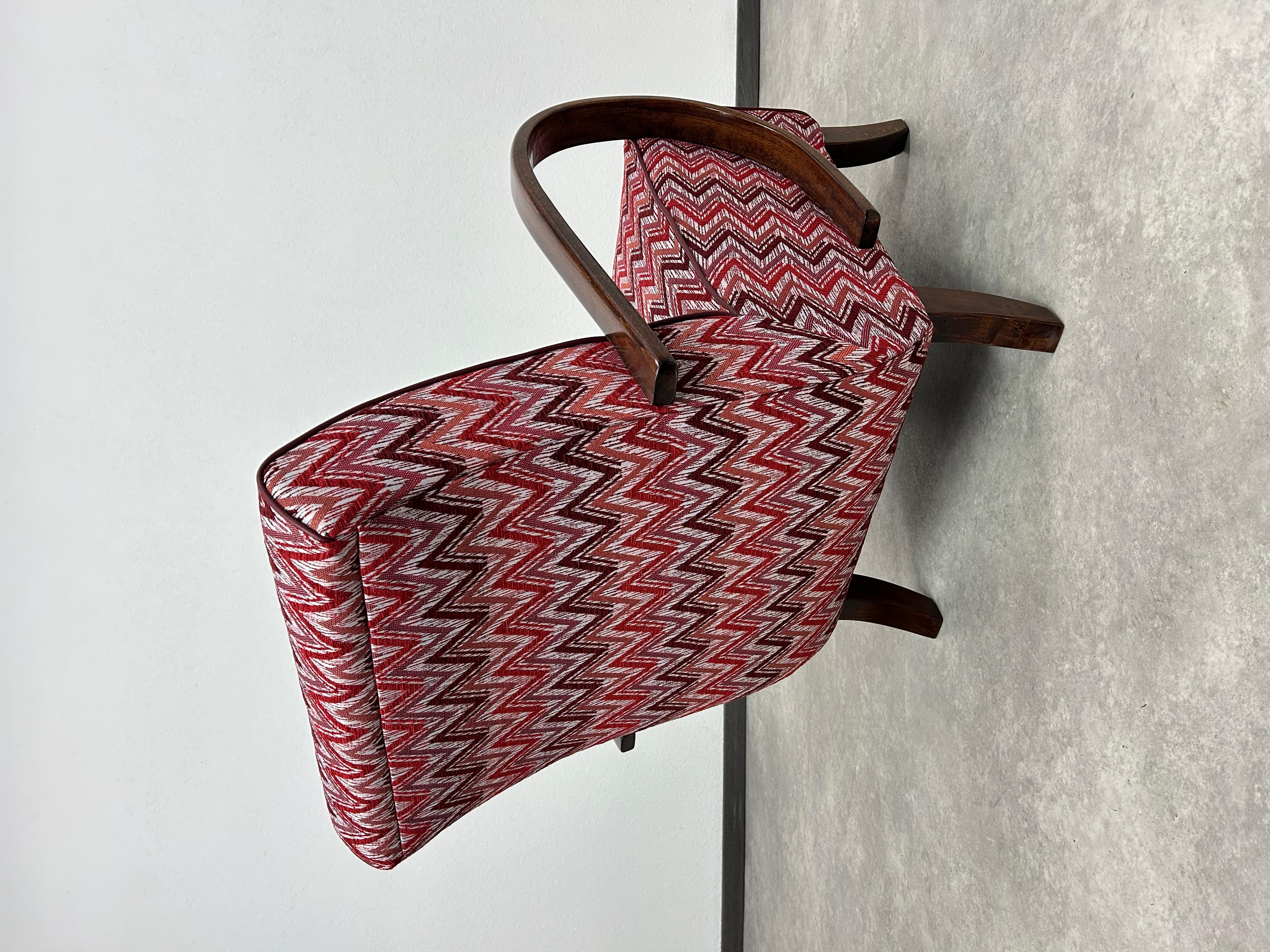 Tumbona en forma de C de J.Halabala Tela en venta