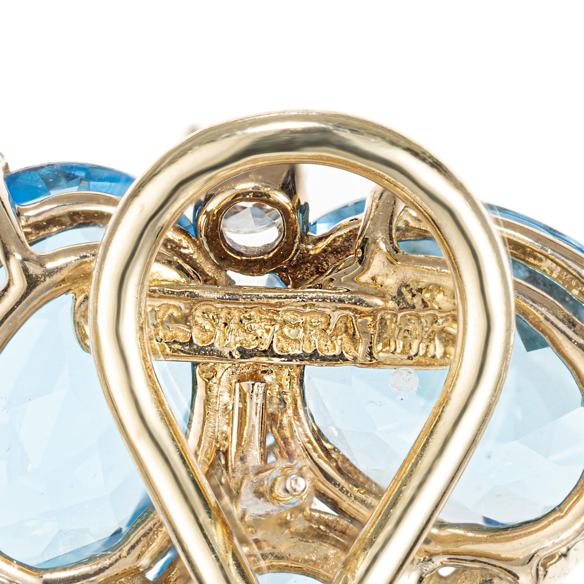 Boucles d'oreilles argentées en or jaune avec topaze bleue de 10,00 carats et diamants Pour femmes en vente
