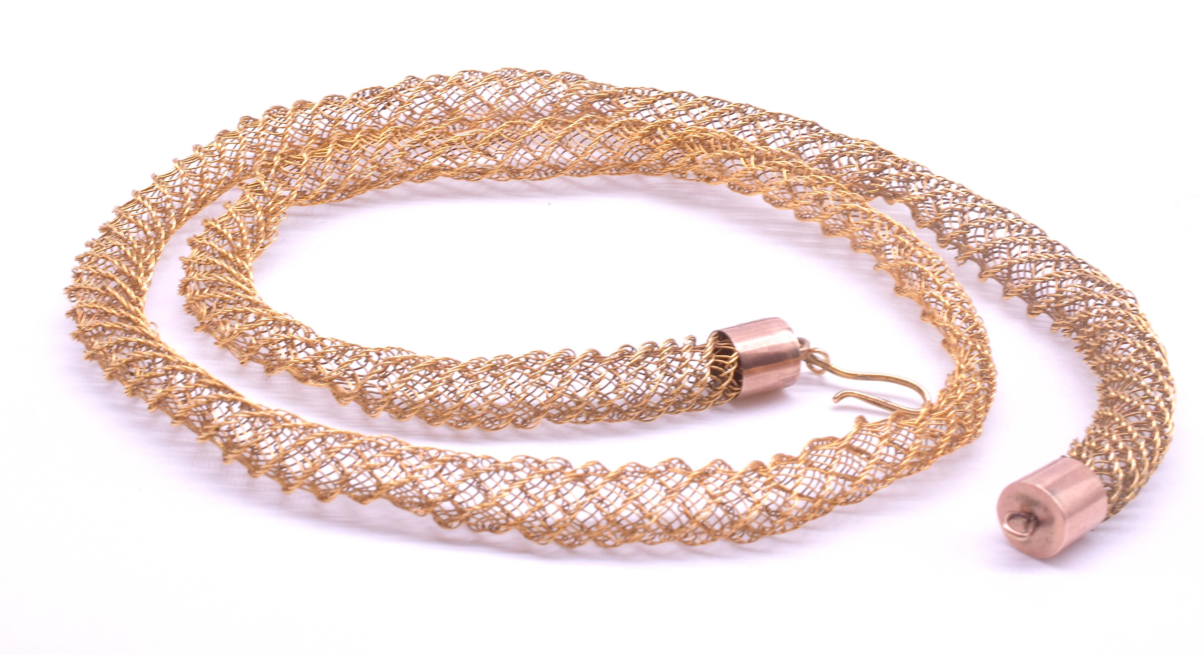 15 Karat röhrenförmiges, zartes Mesh-Halskette, um 1850 für Damen oder Herren im Angebot