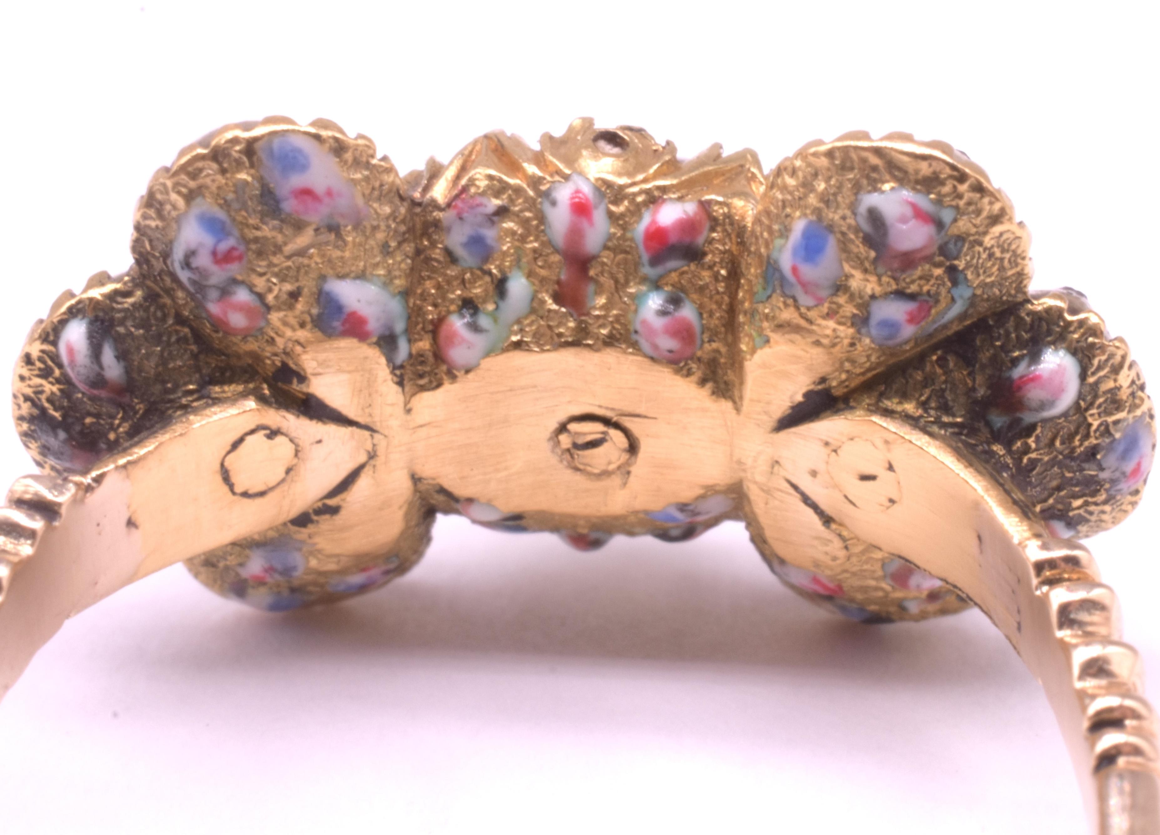 Quadrato C1690 Anello a forma di arco iberico in 18 carati con diamanti taglio tavolo in vendita