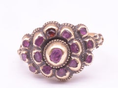 C1750 18K Neoclassical Iberian Rosette Shaped Ring w Fleur De Lis Shoulders