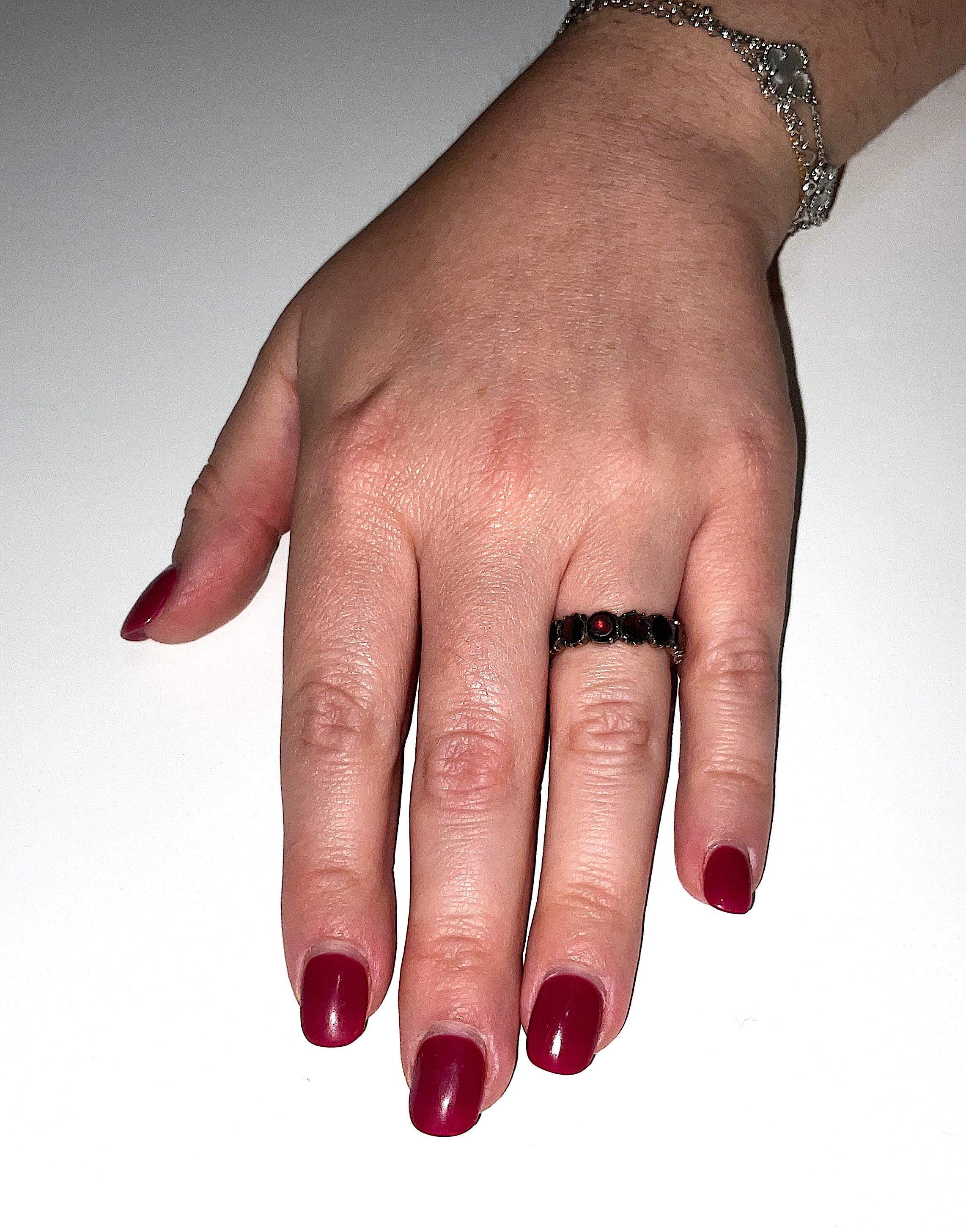 C1780 Fascia di eternità in granato almandino georgiano in vendita 5