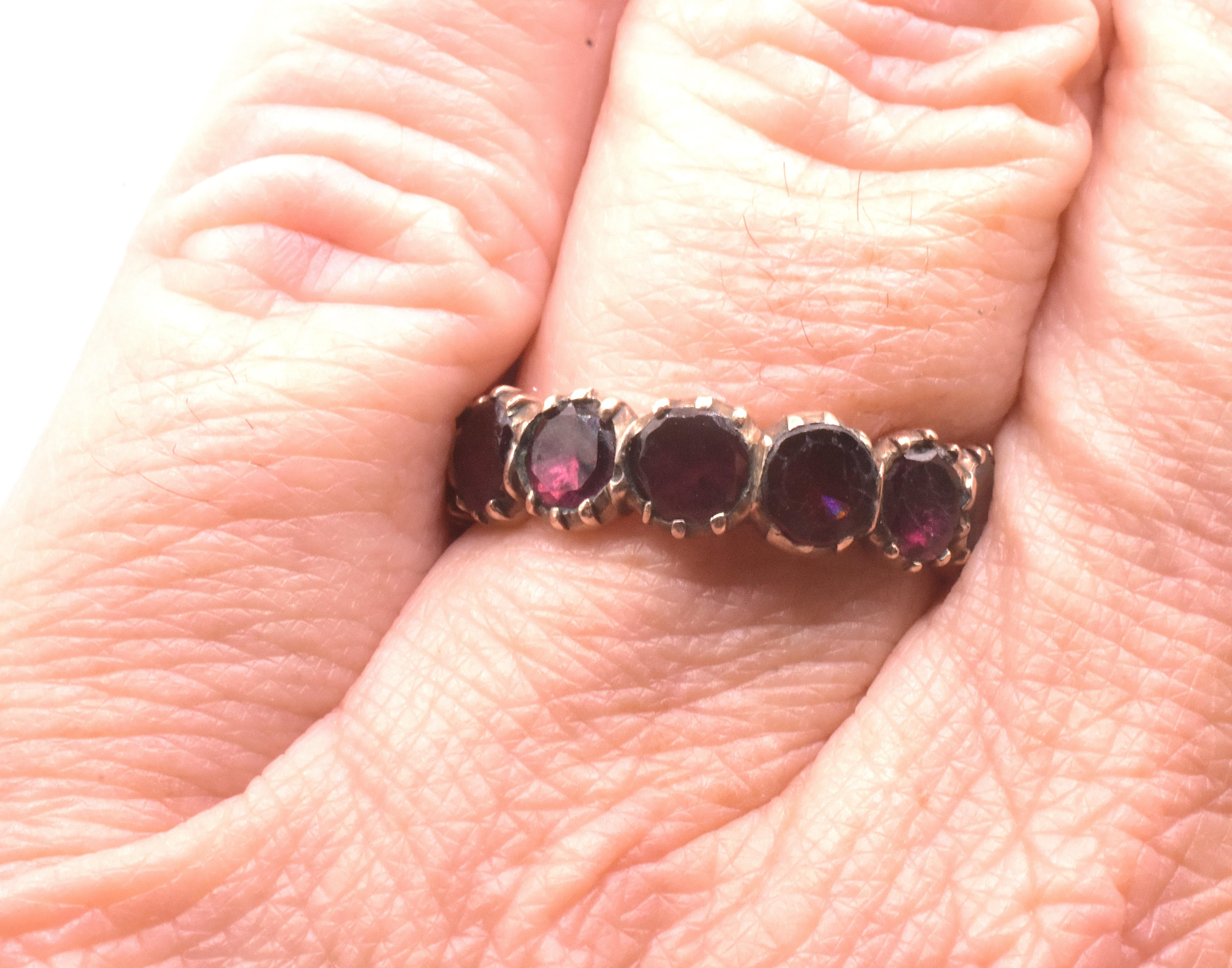 C1780 Fascia di eternità in granato almandino georgiano in vendita 4