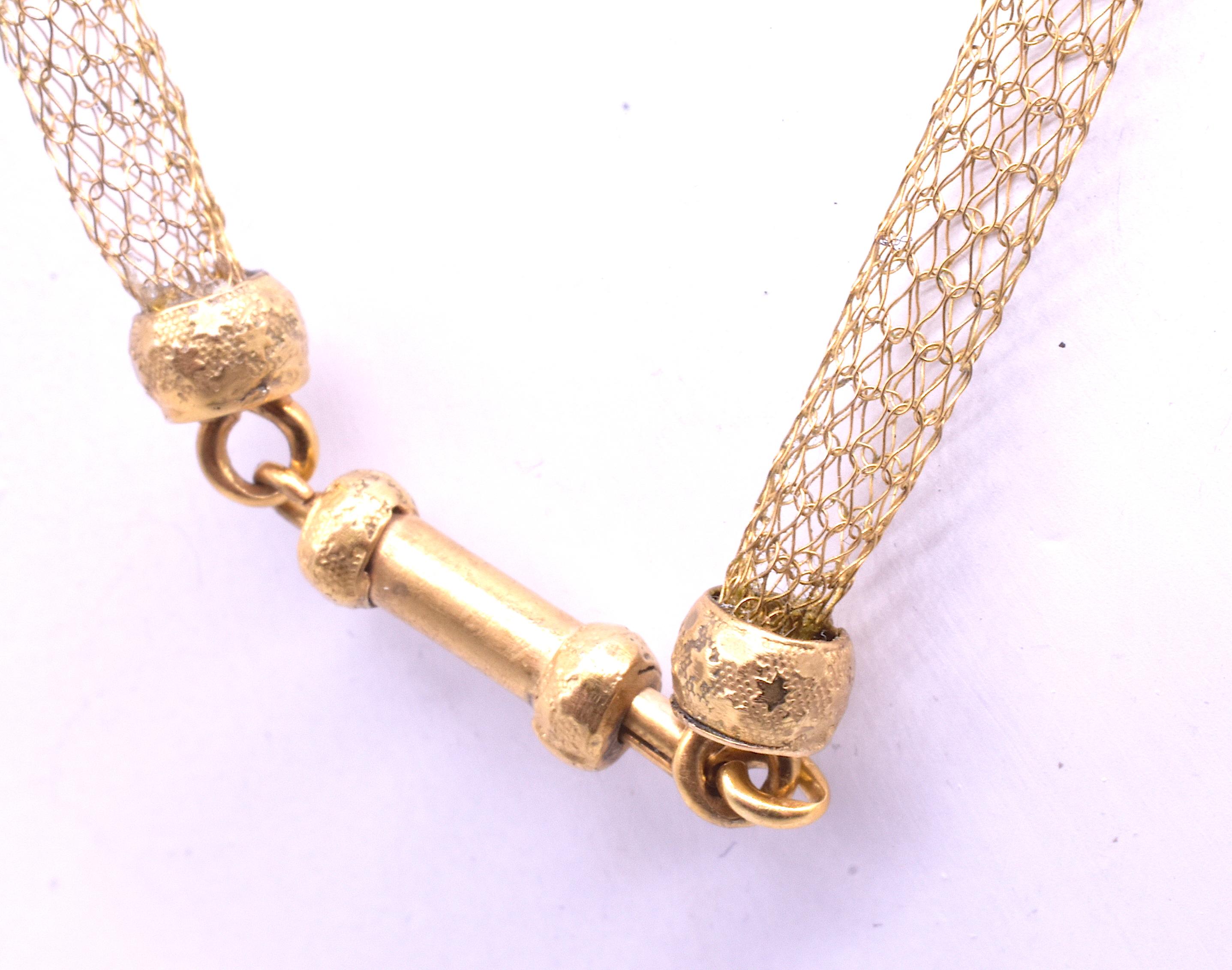 18 Karat Georgian Meshwork Tubular Chain Necklace with Barrel Clasp, circa 1790 For Sale 3