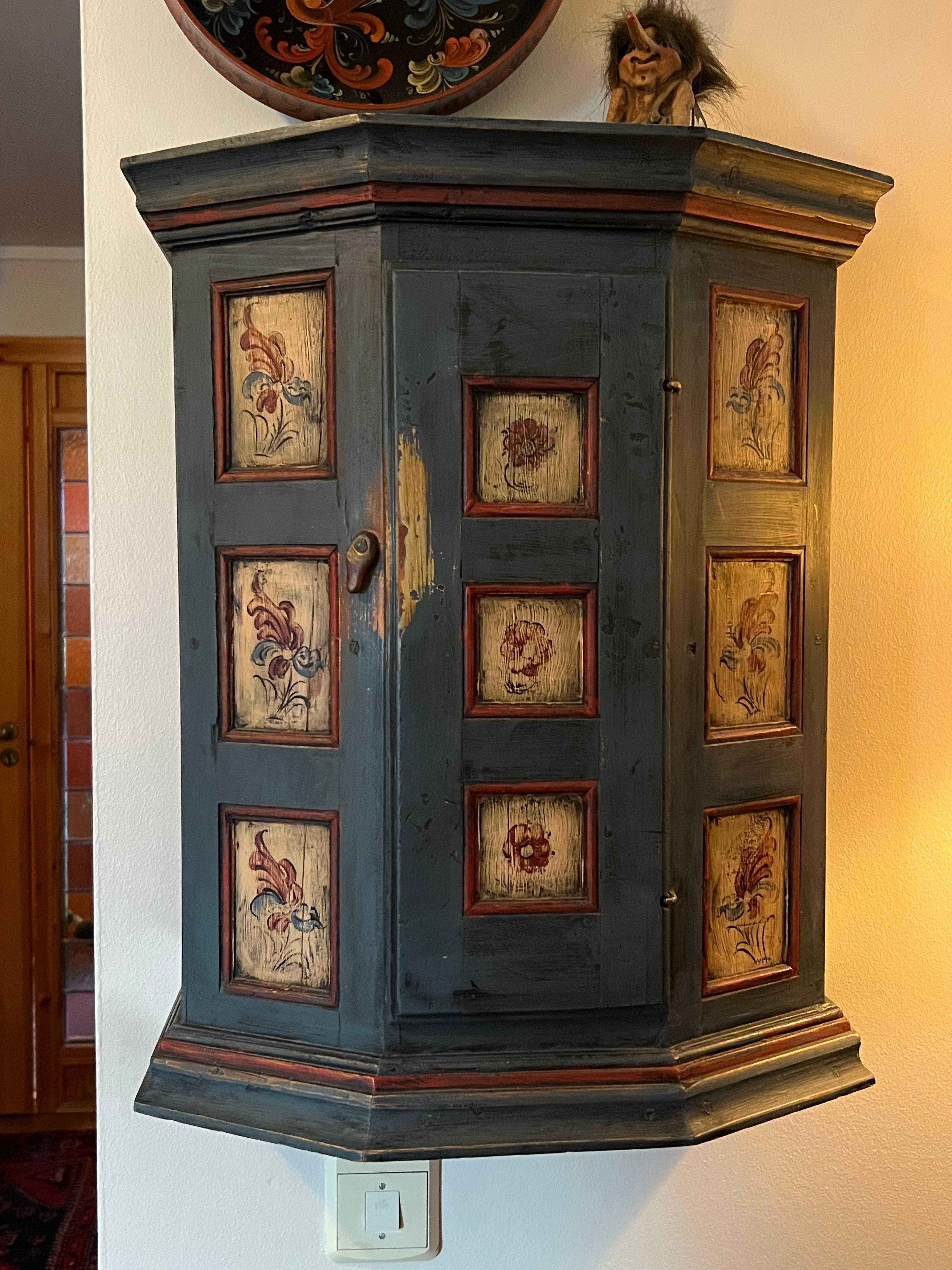 Folk Art c.18/1900s RUSTIC hanging cabinet with Rosemaling, Baroque style, Norway For Sale