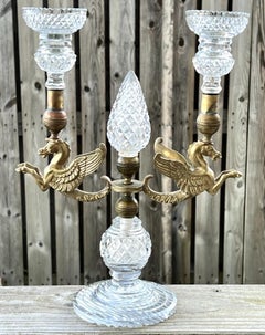 Candelabro o girandola de Pegaso de bronce y cristal tallado, de la época de la Regencia georgiana británica, hacia 1810