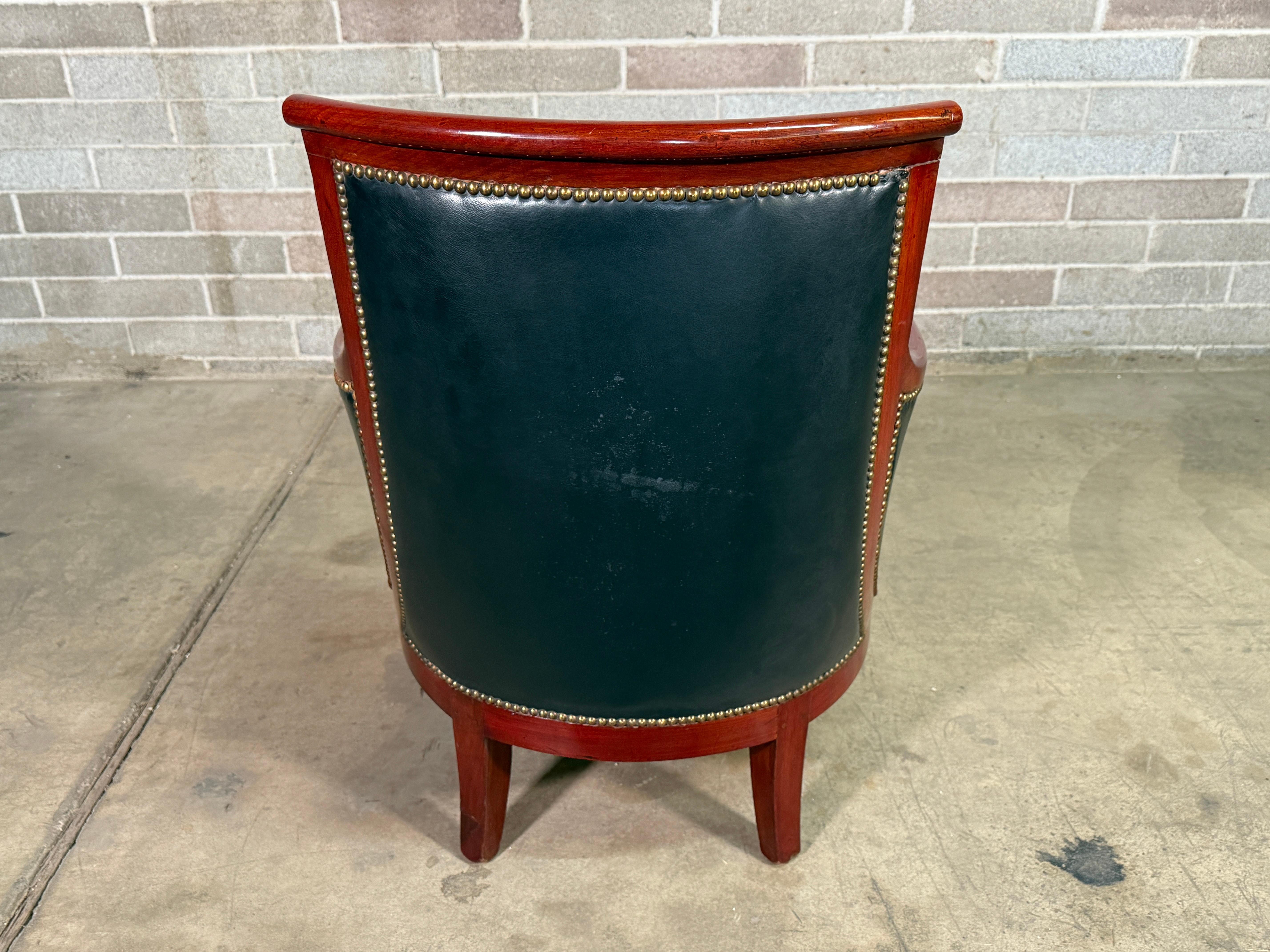 French Empire Mahogany Bergere With Blade Leather Upholstery In Good Condition For Sale In Scottsdale, AZ