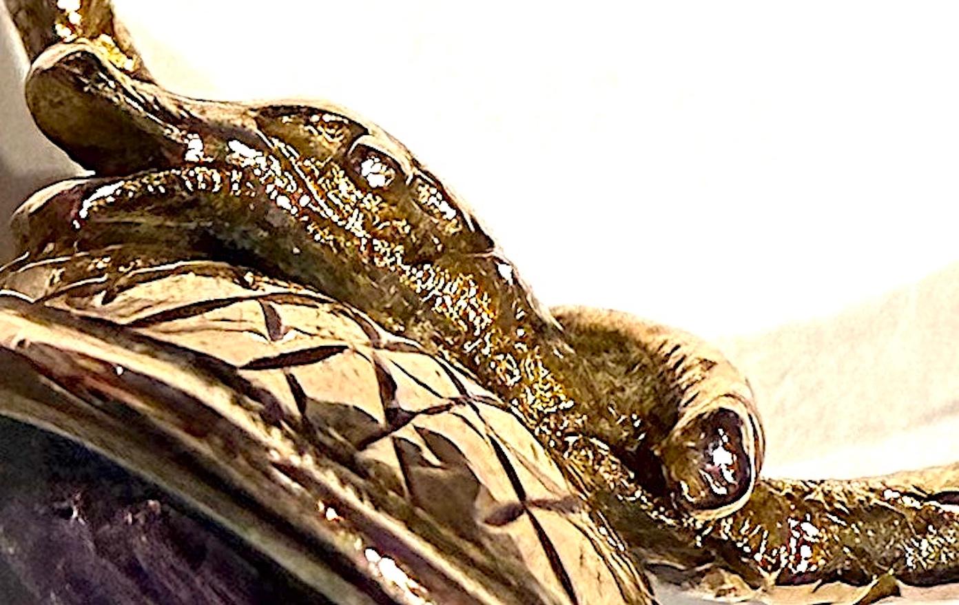 C1820 Anello con ametista sfaccettata incastonata a cesto in 15 carati e fascia in ourobouros In condizioni ottime in vendita a Baltimore, MD