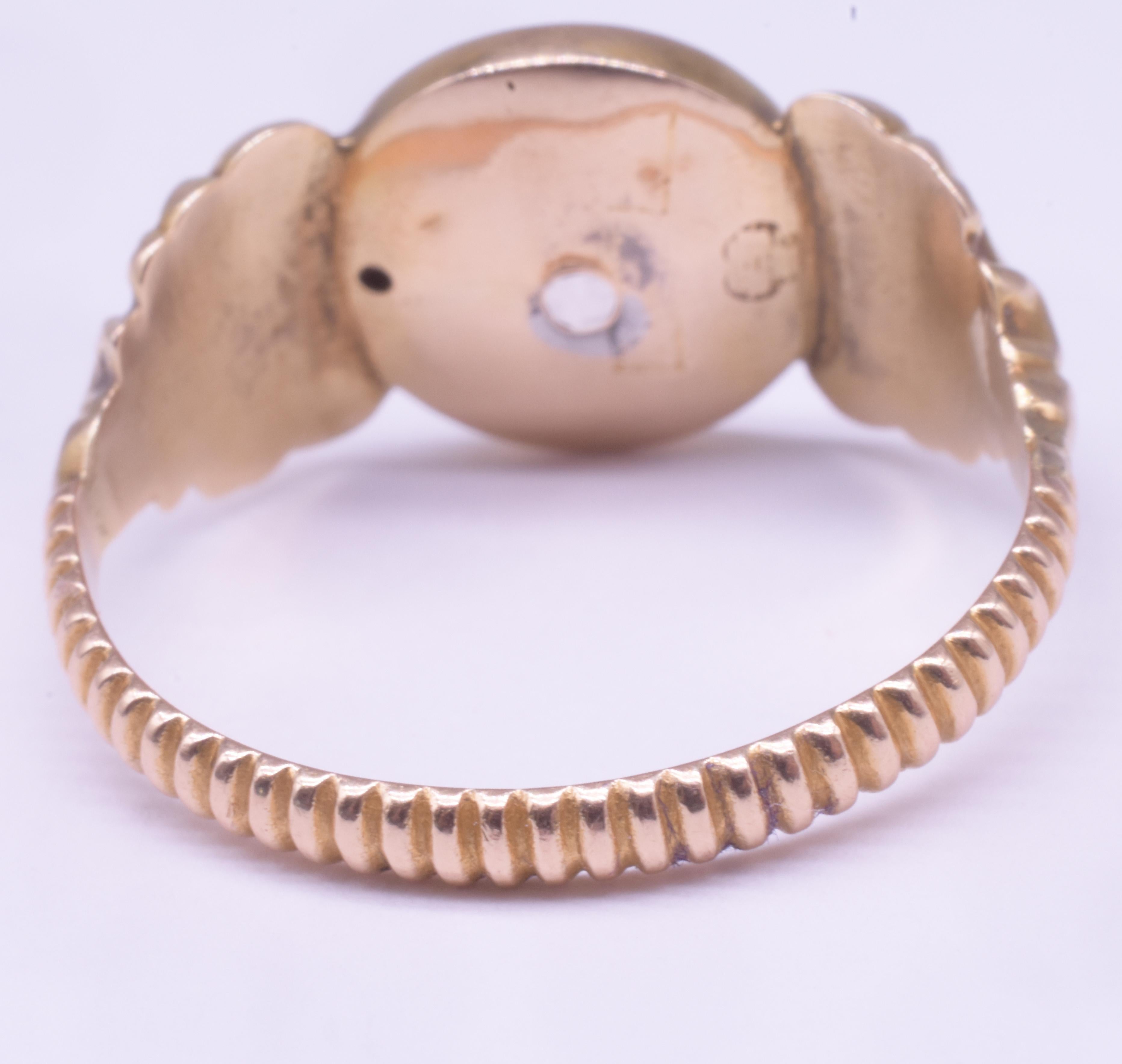 C1820 18K Onyx Forget Me Not Mourning Ring w Intricately Carved Shoulders For Sale 7