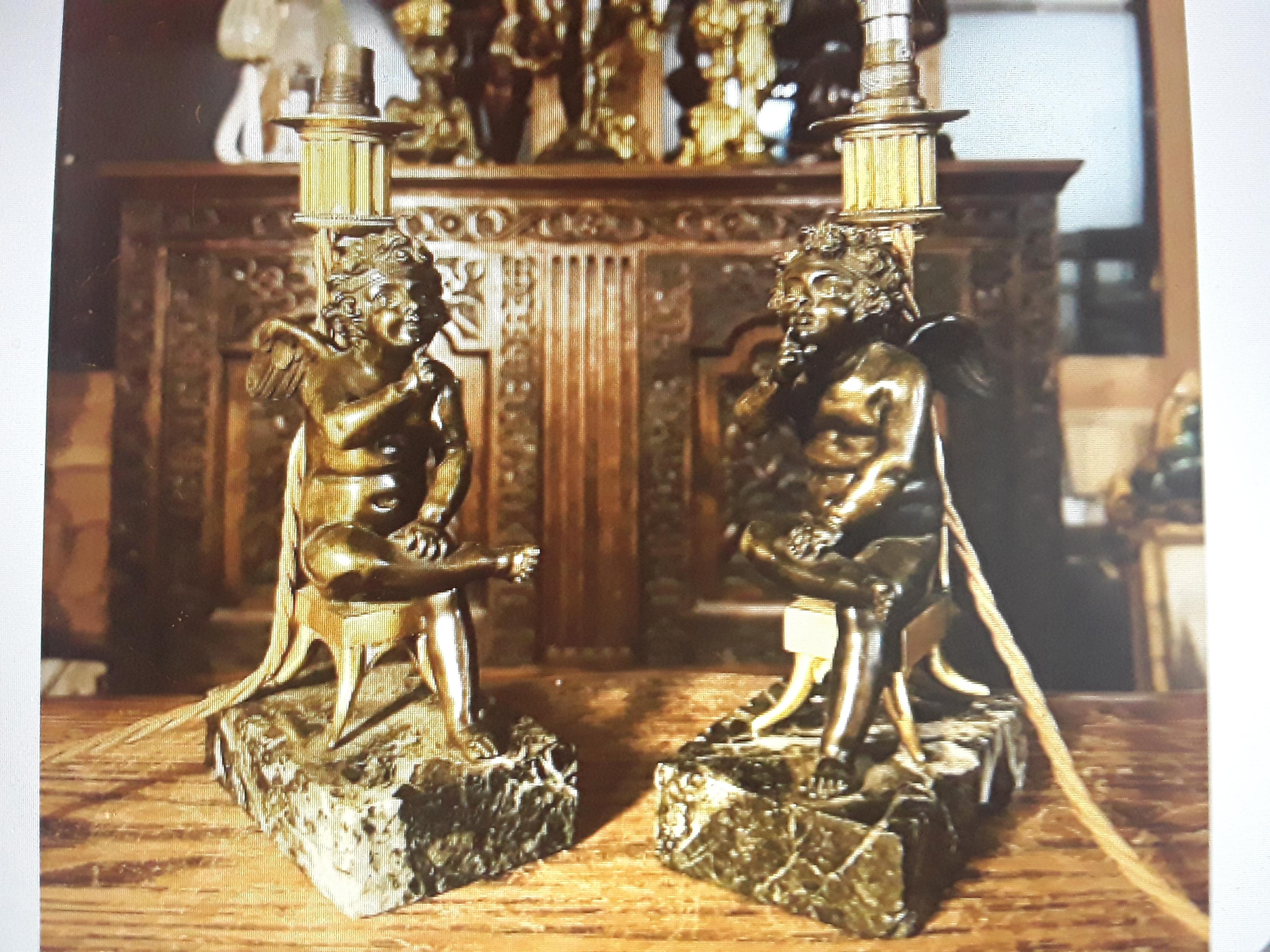 Paire de lampes de bureau de style Régence française en bronze doré/ patiné représentant des chérubins, vers 1820 en vente 7
