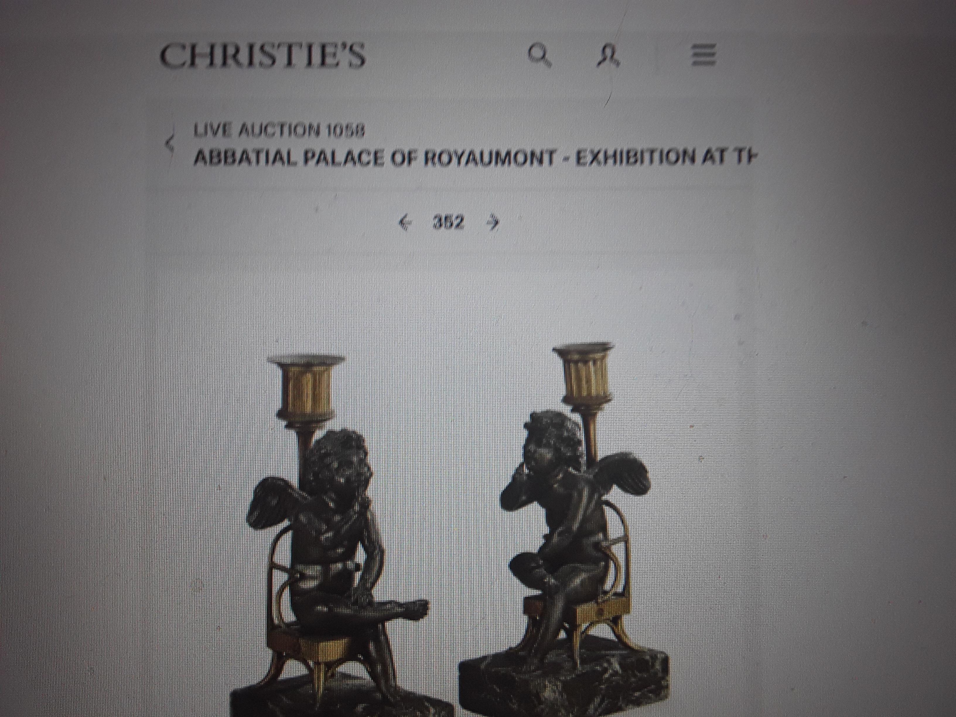 Début du XIXe siècle Paire de lampes de bureau de style Régence française en bronze doré/ patiné représentant des chérubins, vers 1820 en vente