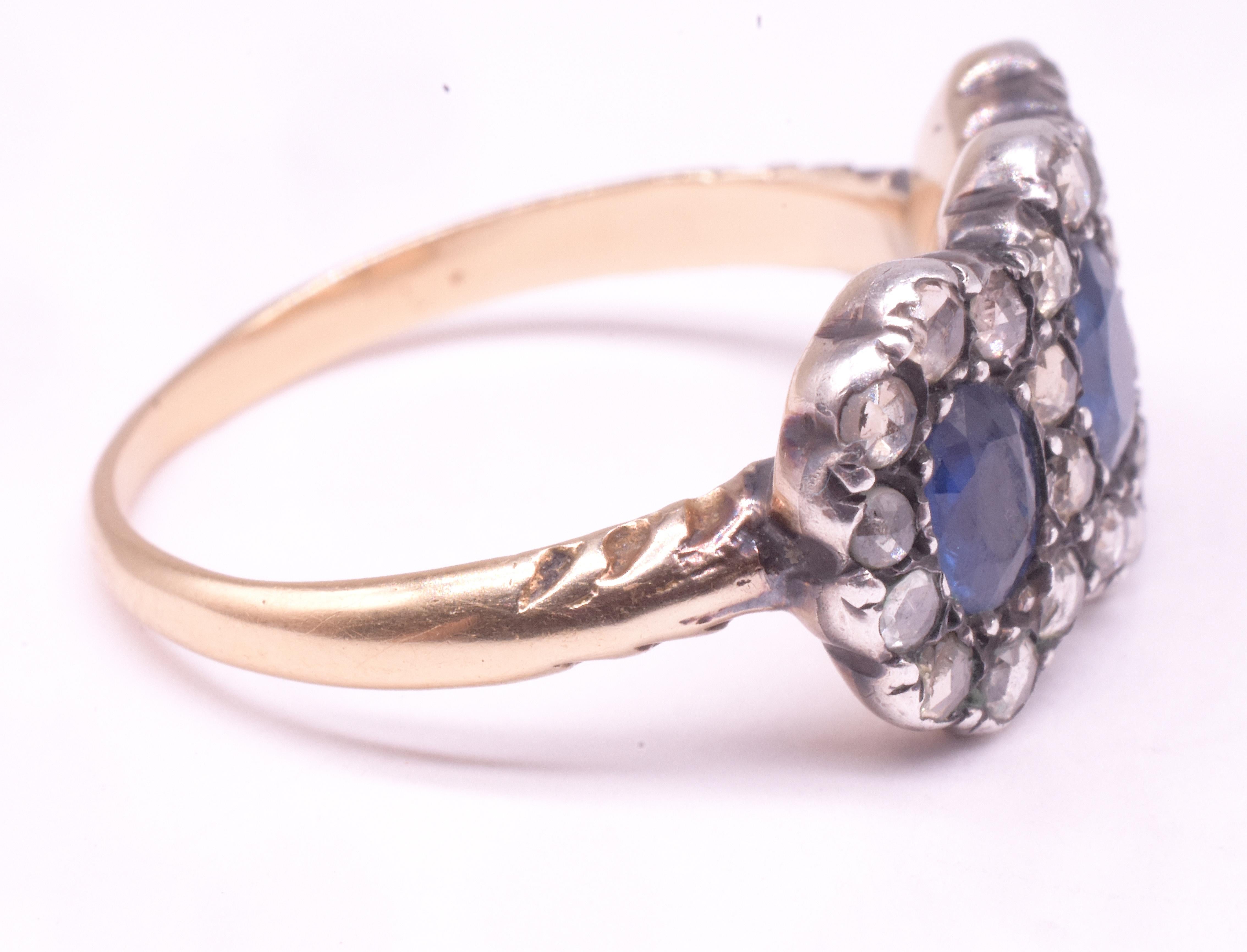 Dreifacher Cluster-Schleifenring mit C1820 Saphir und Diamant im Zustand „Hervorragend“ im Angebot in Baltimore, MD