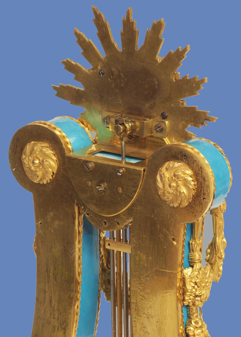 c.1820 Very Rare Ormolu and ‘bleu turquoise’ Porcelain Lyre Clock In Good Condition For Sale In Greenlawn, NY
