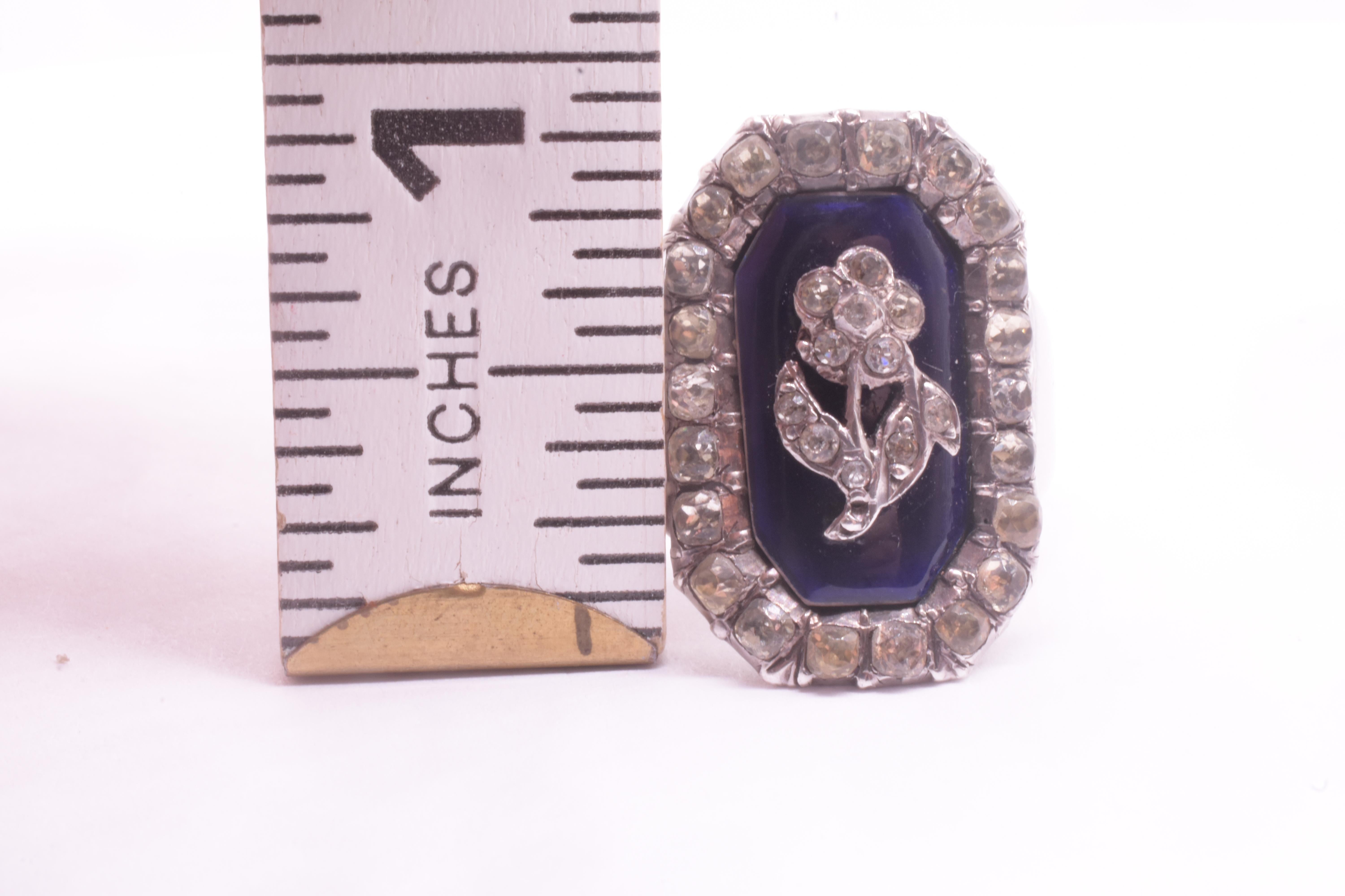 Bague églomese octogonale en argent émaillé avec motif Forget Me Not Design, C1850 Unisexe en vente