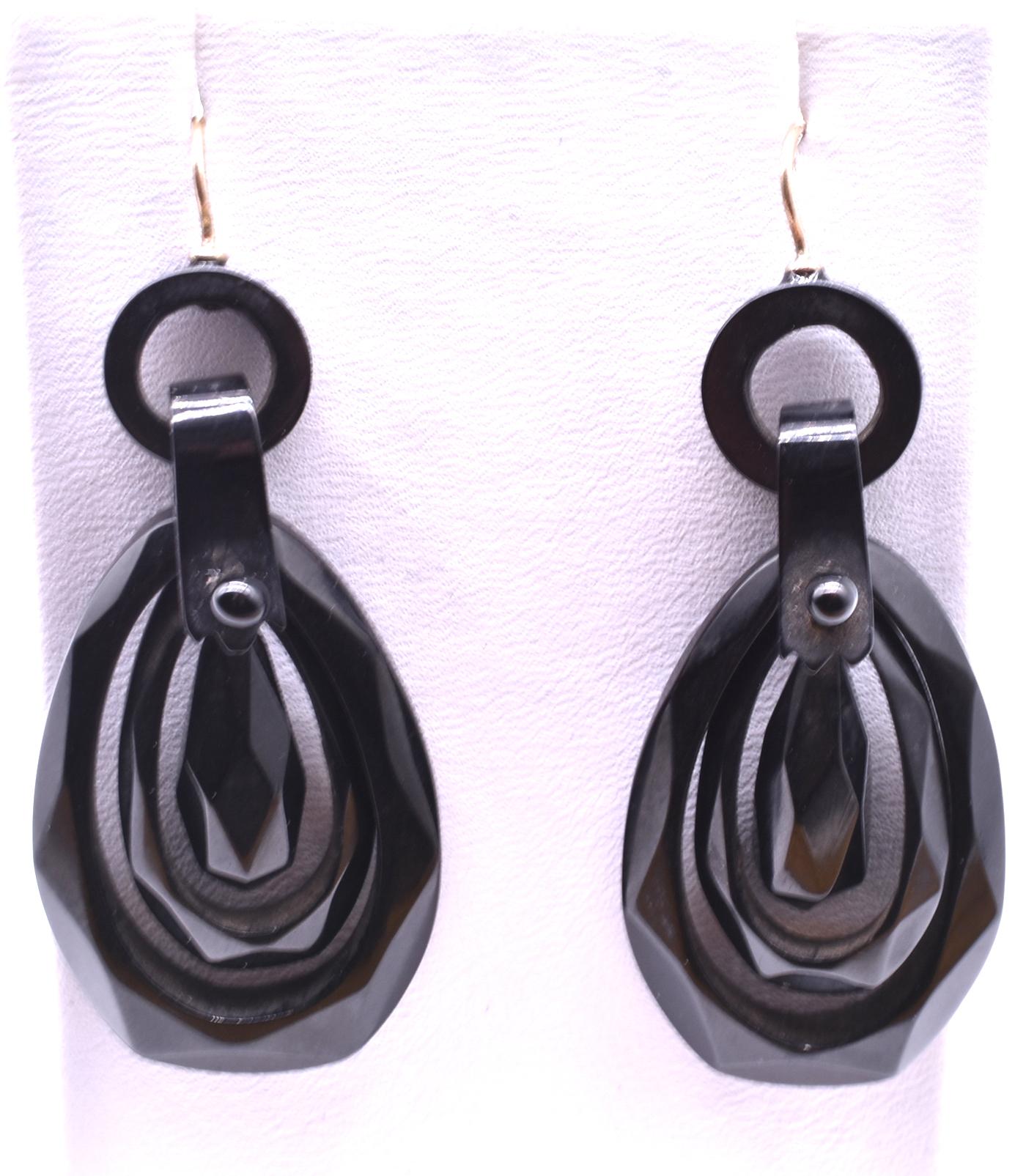 Whitby Jet Teardrop Shape Faceted Earrings, circa 1860 In Excellent Condition In Baltimore, MD