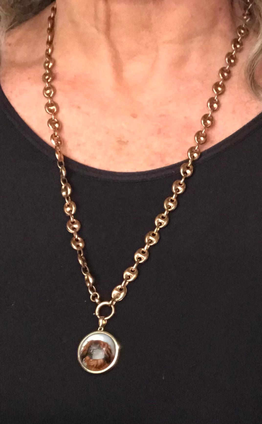 18 Karat Reverse Intaglio Crystal Pendant Depicting a Pekingese Dog, circa 1880 4