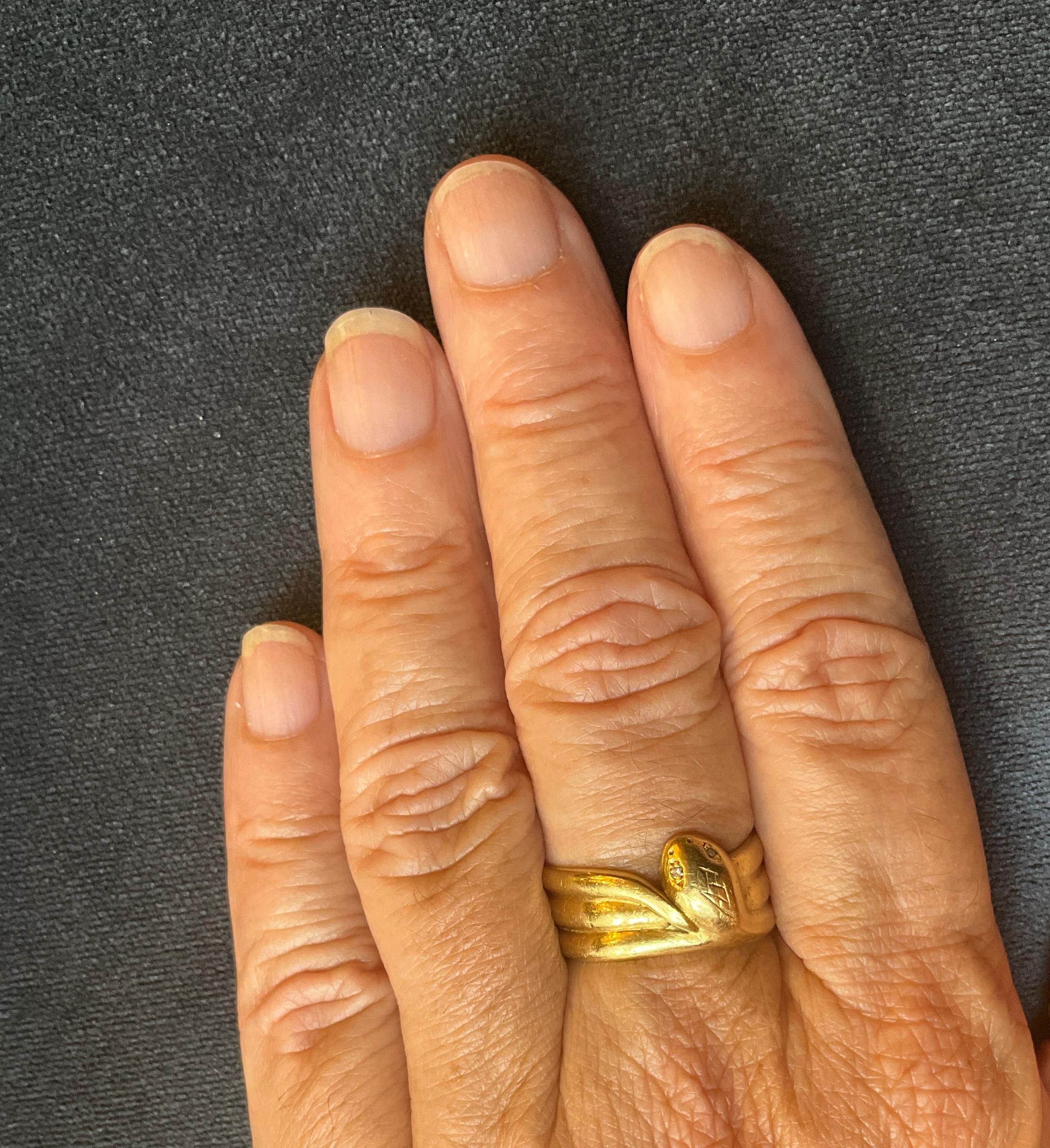 C.1880 18K Triple Coiled Snake Ring with Diamond Eyes For Sale 3
